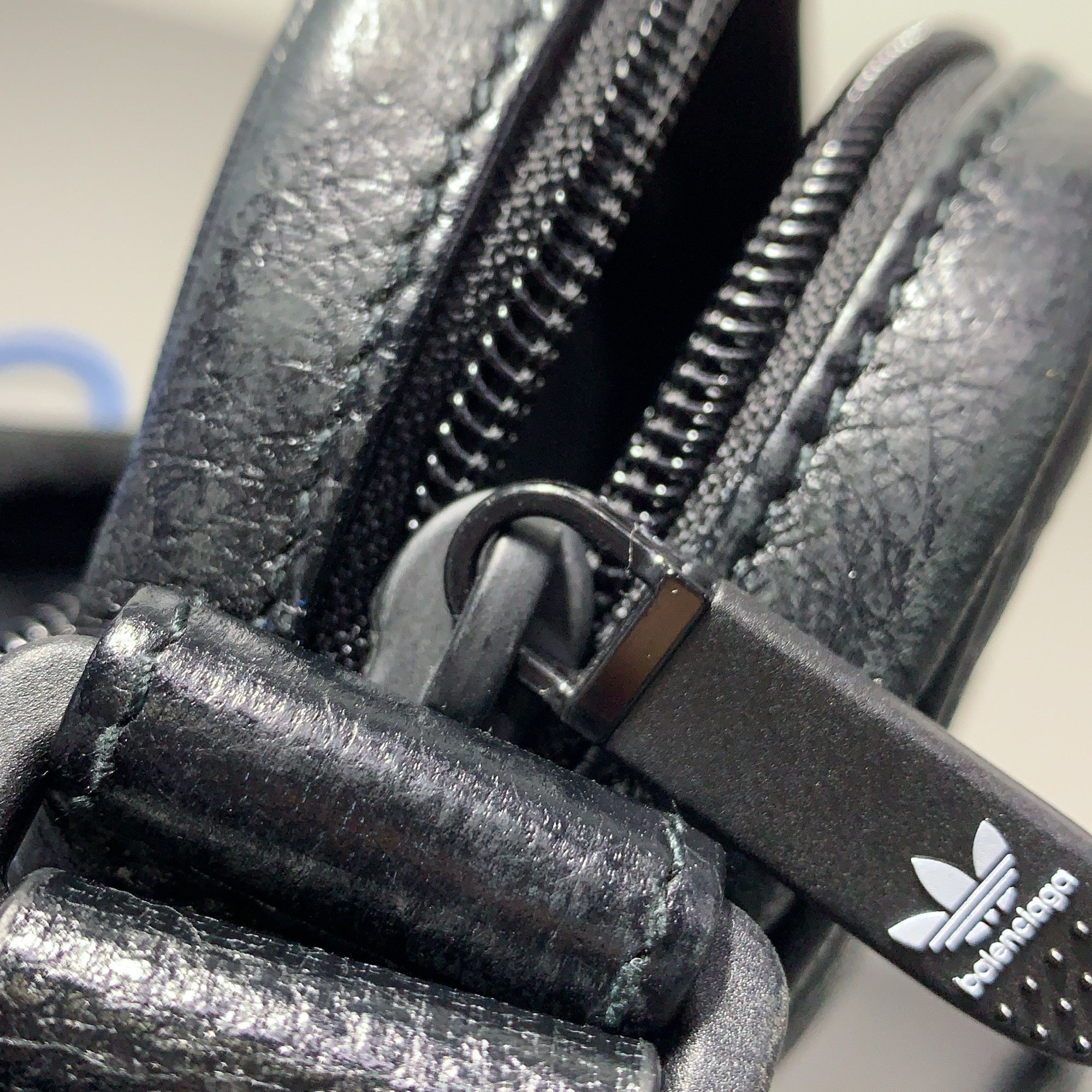 Balenciaga Balenciaga x Adidas Leather Messenger Bag One Size Size ONE SIZE - 9 Thumbnail
