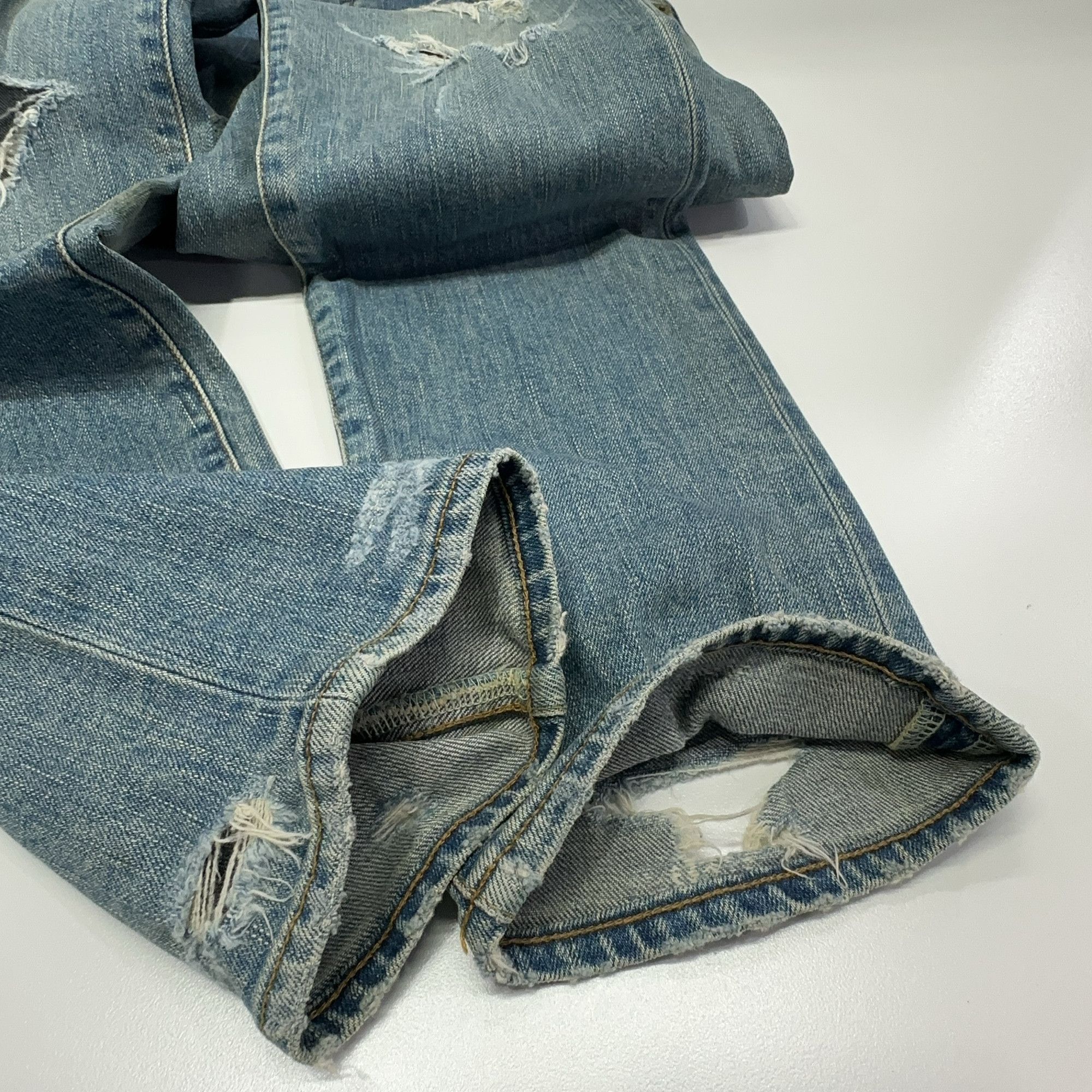 Saint Laurent Paris Saint Laurent Distressed Denim Jeans Size 33 Size US 33 - 9 Thumbnail