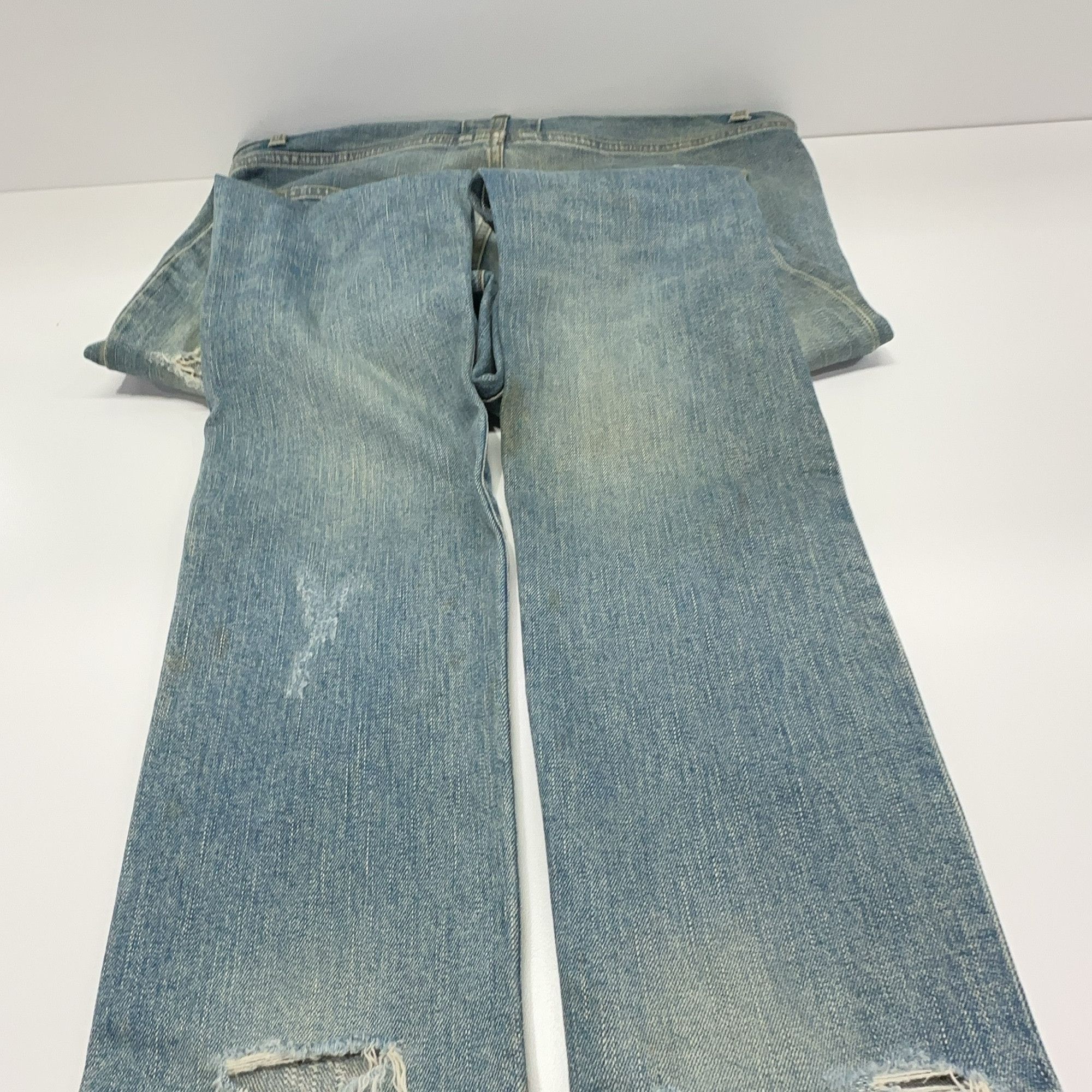 Saint Laurent Paris Saint Laurent Distressed Denim Jeans Size 33 Size US 33 - 11 Thumbnail