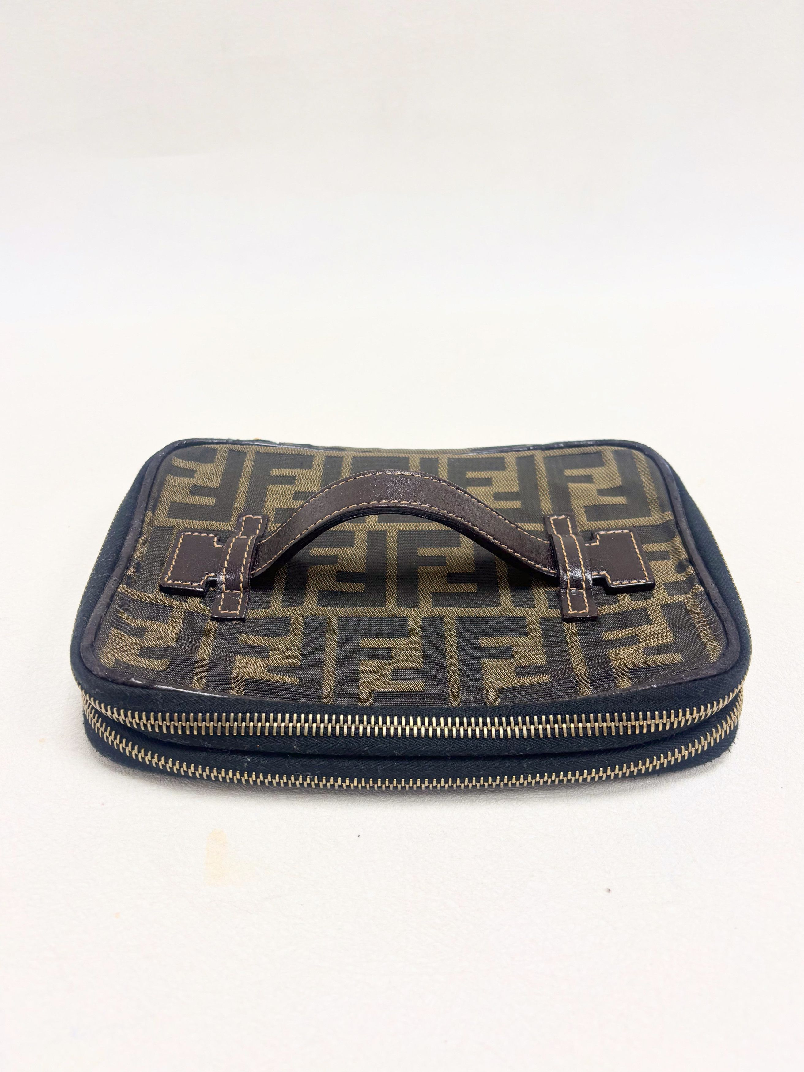 Fendi Pochette Vanity Bag Size ONE SIZE - 16 Thumbnail