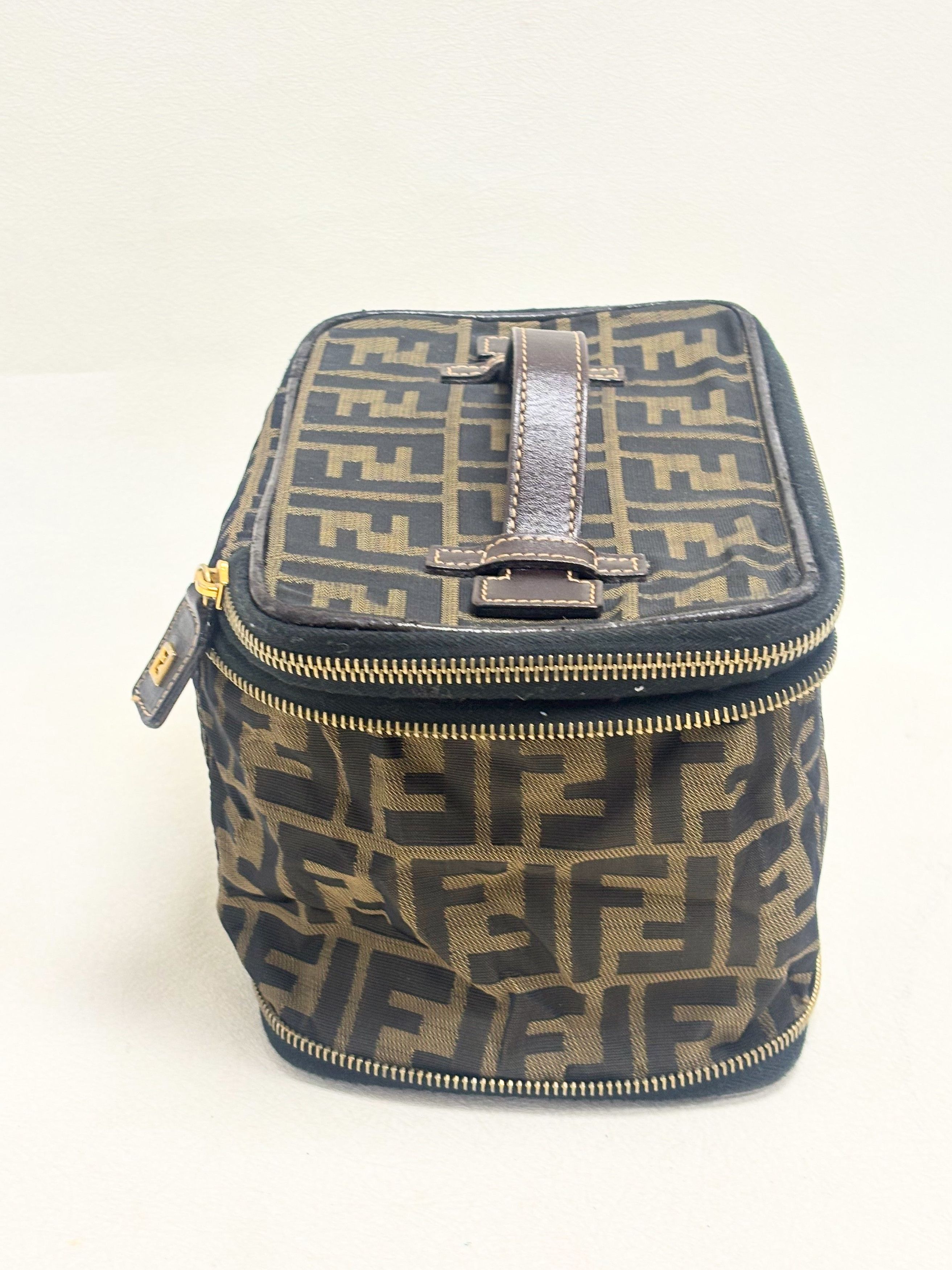 Fendi Pochette Vanity Bag Size ONE SIZE - 5 Thumbnail