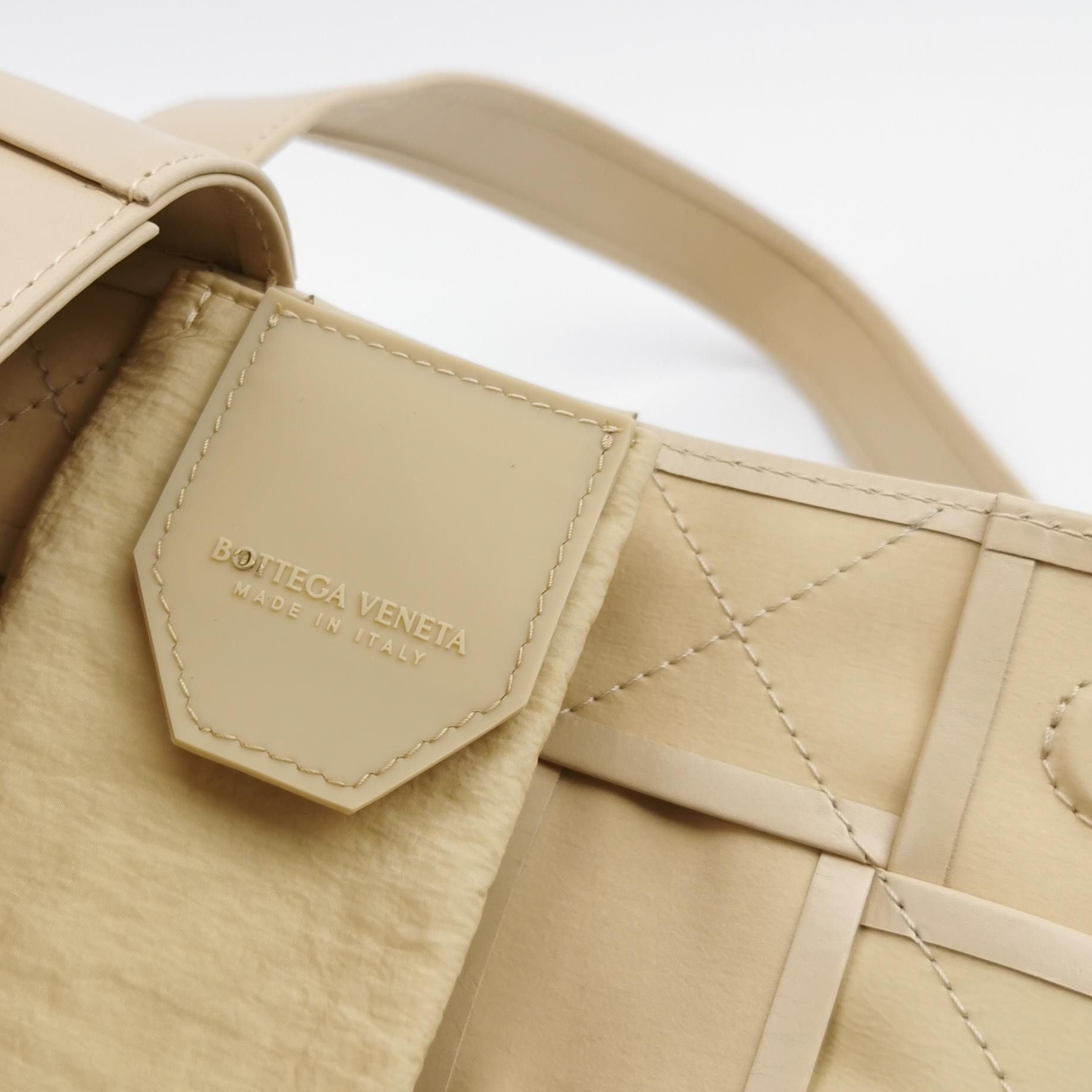 Bottega Veneta Bottega Veneta Women os Belt Bags Size ONE SIZE - 8 Thumbnail
