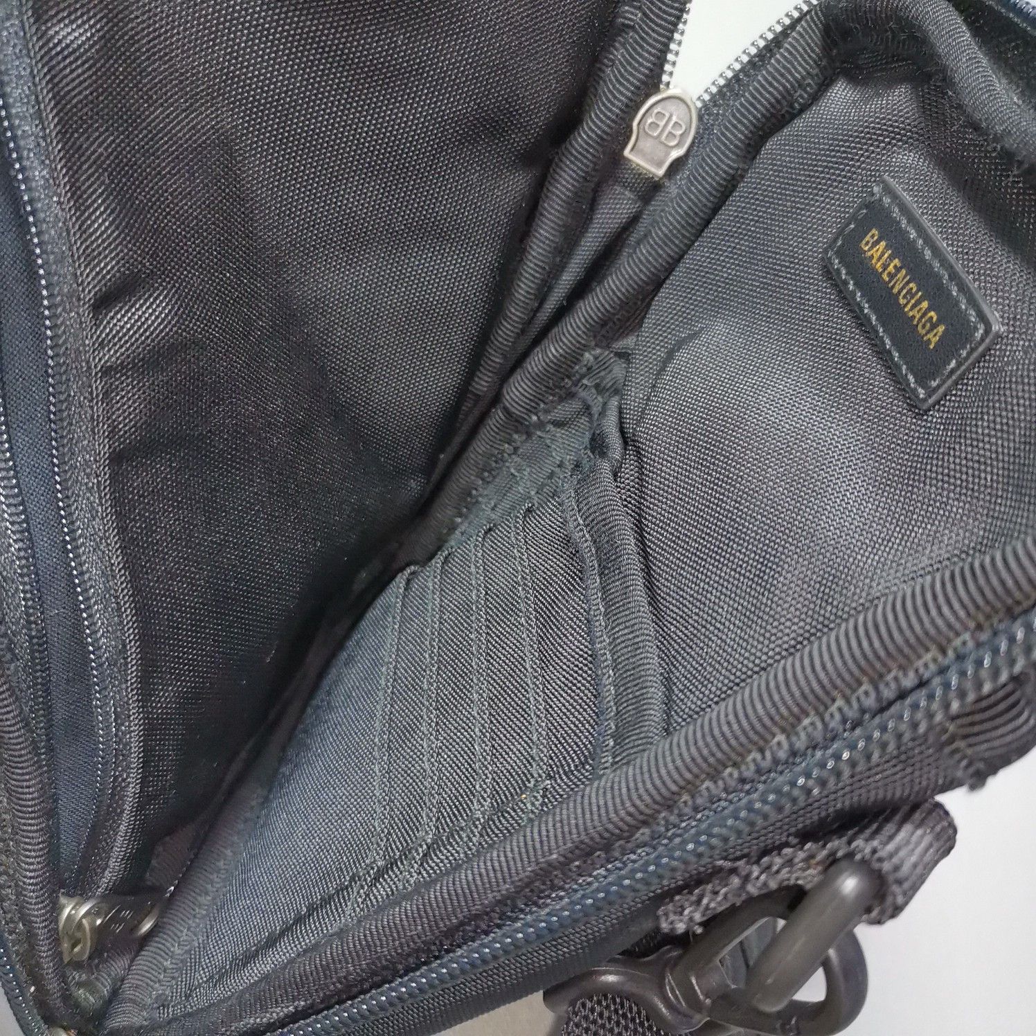 Balenciaga Balenciaga Nylon Crossbody Phone Bag Black Size ONE SIZE - 10 Thumbnail