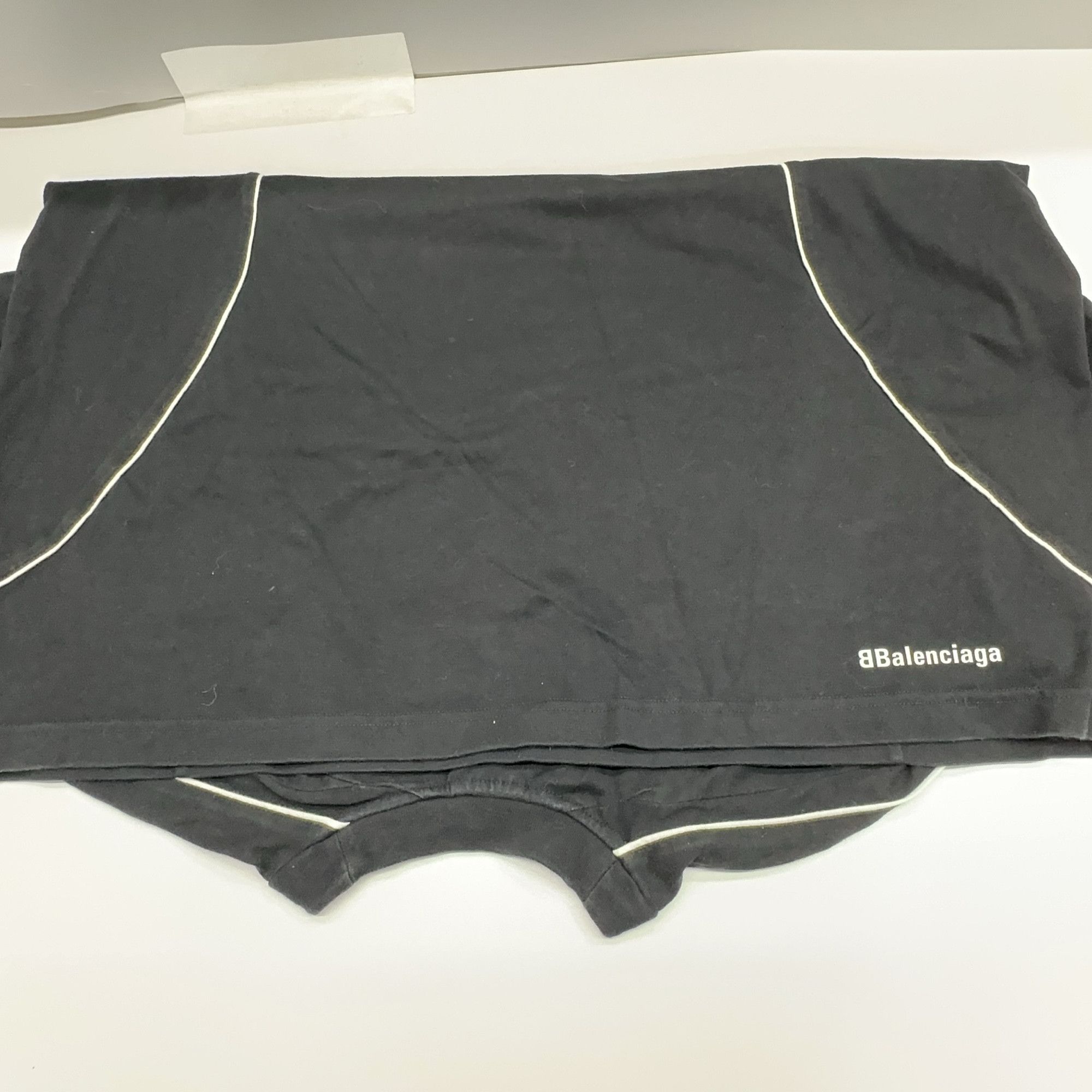 Balenciaga Balenciaga Paris 10 Soccer Graphic T-Shirt US L Size US L / EU 52-54 / 3 - 8 Thumbnail