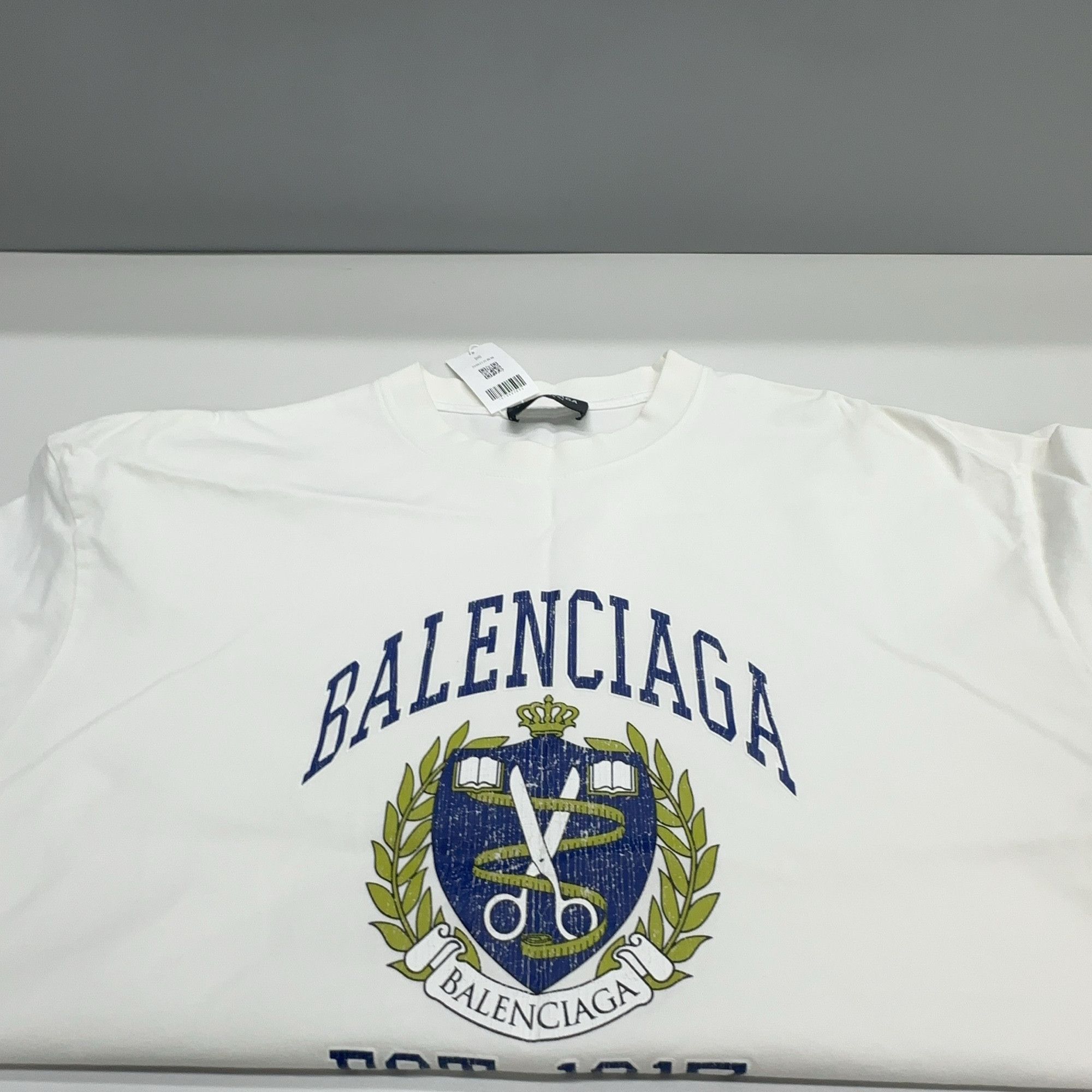 Balenciaga Balenciaga Logo T-Shirt Size S Size US S / EU 44-46 / 1 - 7 Thumbnail