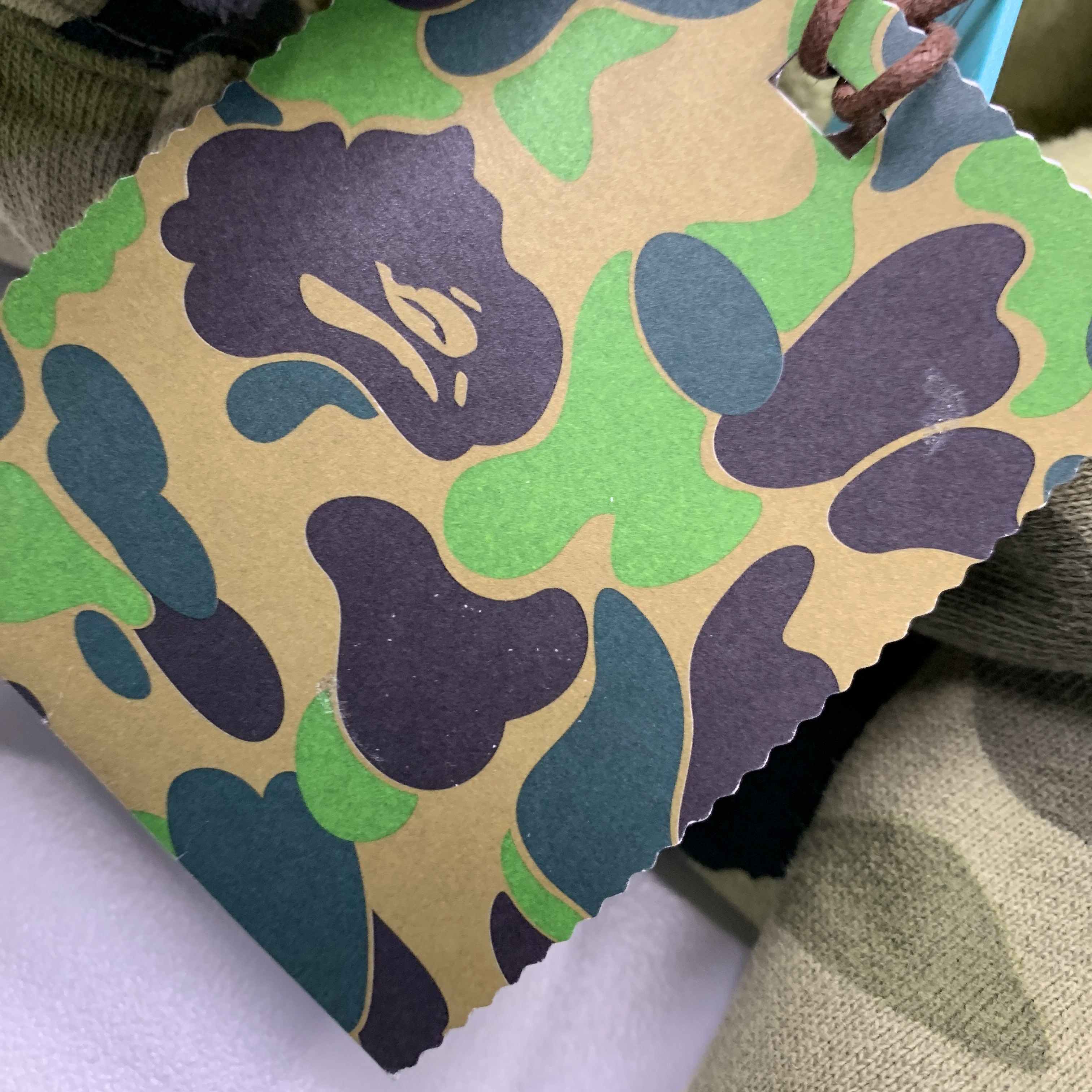 Bape A BATHING APE Camo Shark Hoodie Size L Size US L / EU 52-54 / 3 - 3 Thumbnail