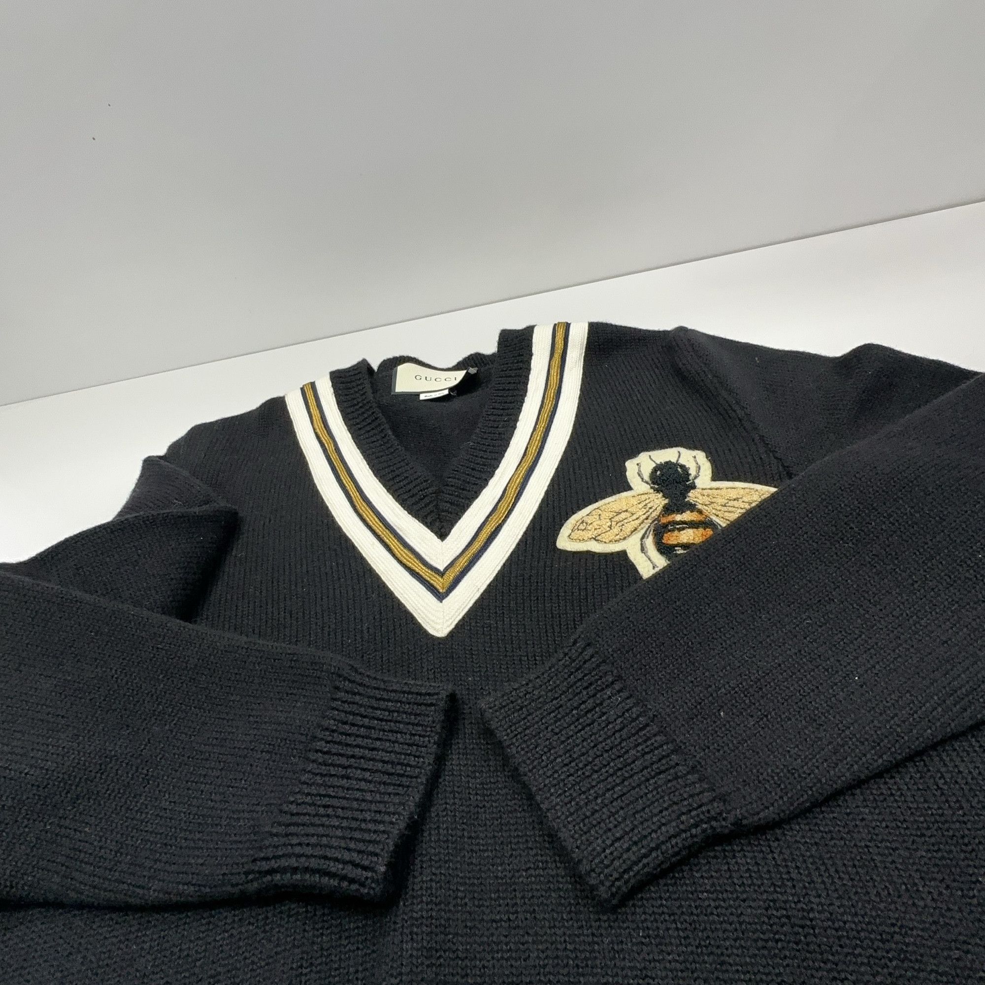 Gucci Gucci Bee Embroidery V-Neck Sweater Size S Size US S / EU 44-46 / 1 - 8 Thumbnail