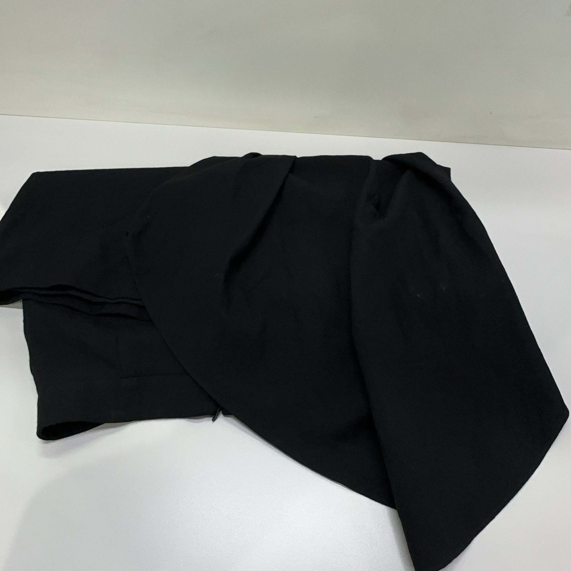 Gucci Gucci Asymmetrical Midi Skirt Size 44 Size 30" / US 8 / IT 44 - 8 Thumbnail