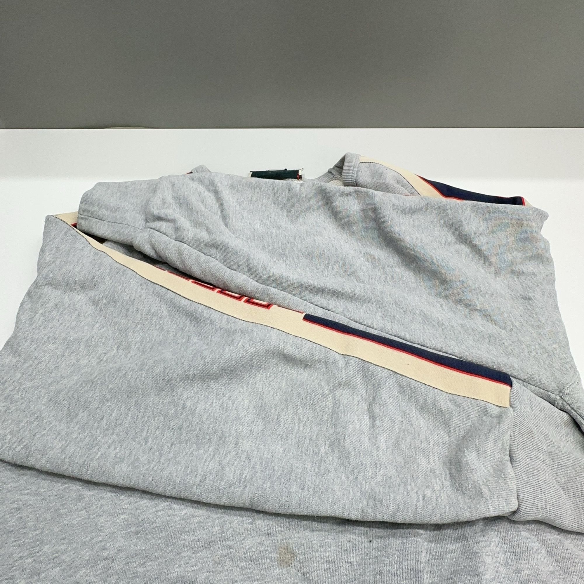 Gucci Gucci Logo Tape Crewneck Sweatshirt Size M Size US M / EU 48-50 / 2 - 11 Thumbnail