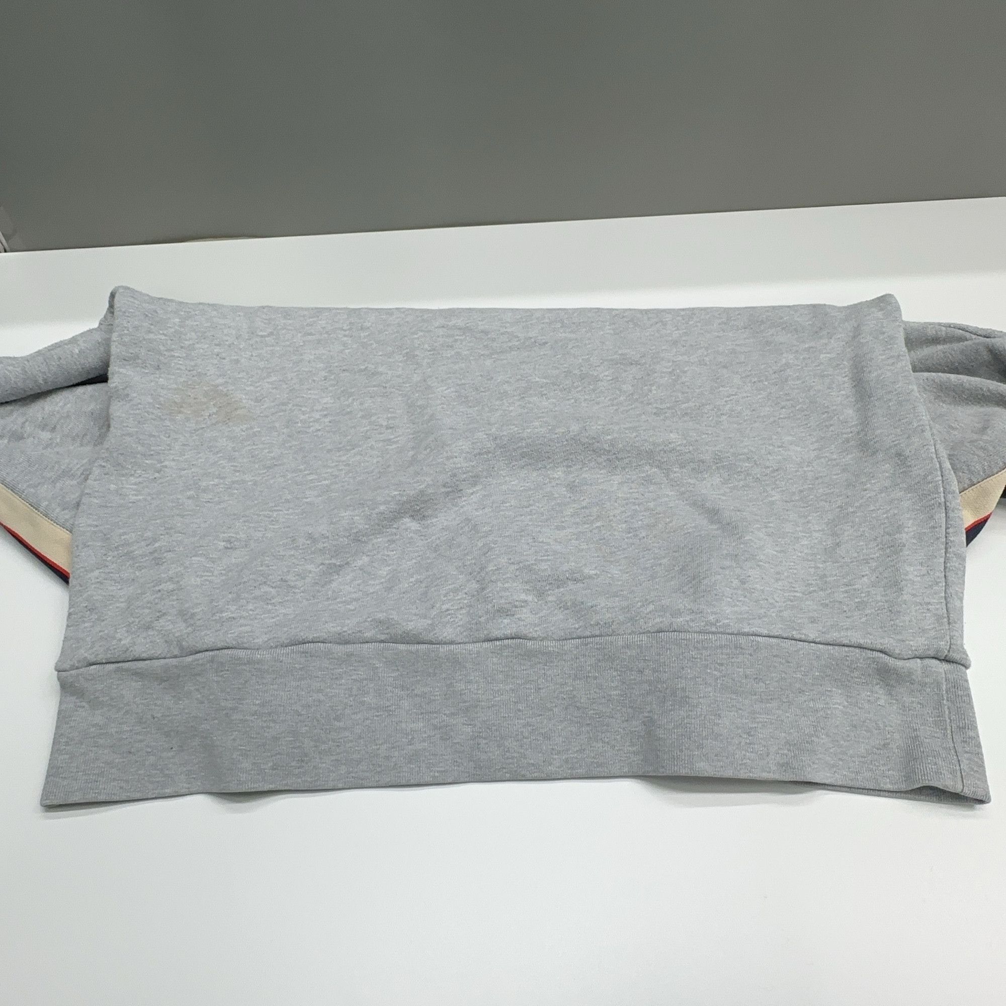 Gucci Gucci Logo Tape Crewneck Sweatshirt Size M Size US M / EU 48-50 / 2 - 16 Thumbnail