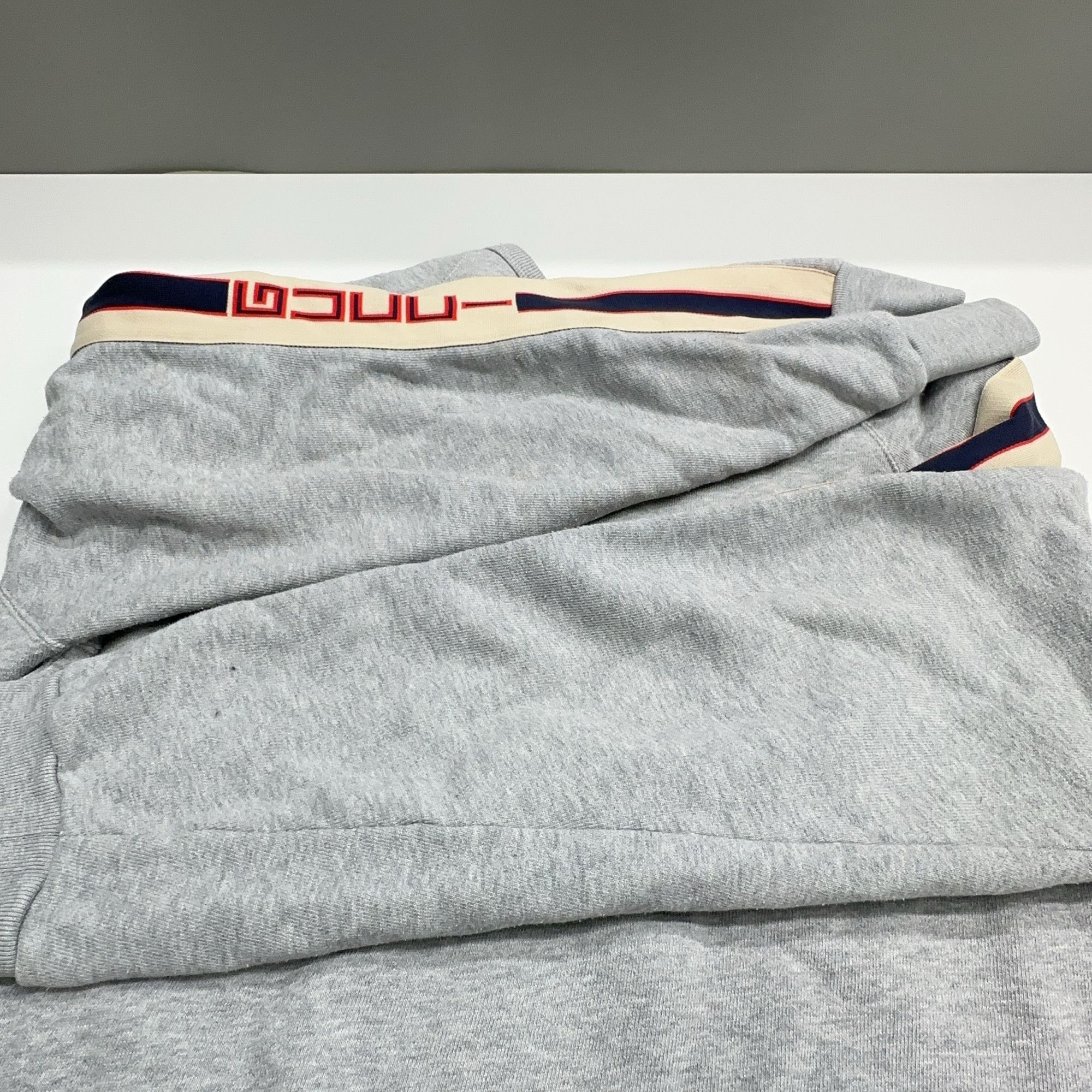 Gucci Gucci Logo Tape Crewneck Sweatshirt Size M Size US M / EU 48-50 / 2 - 14 Thumbnail