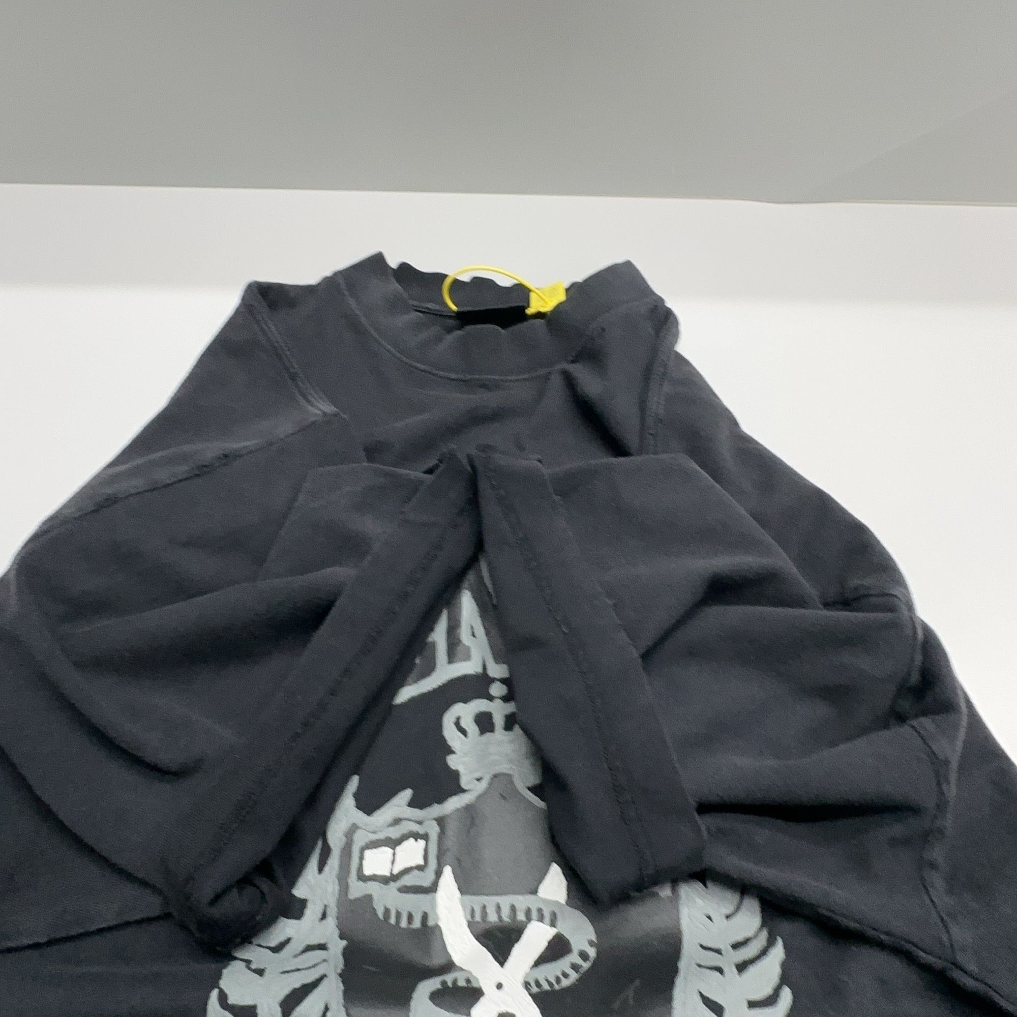 Balenciaga Balenciaga Crest Logo T-Shirt Size M Size US M / EU 48-50 / 2 - 11 Thumbnail