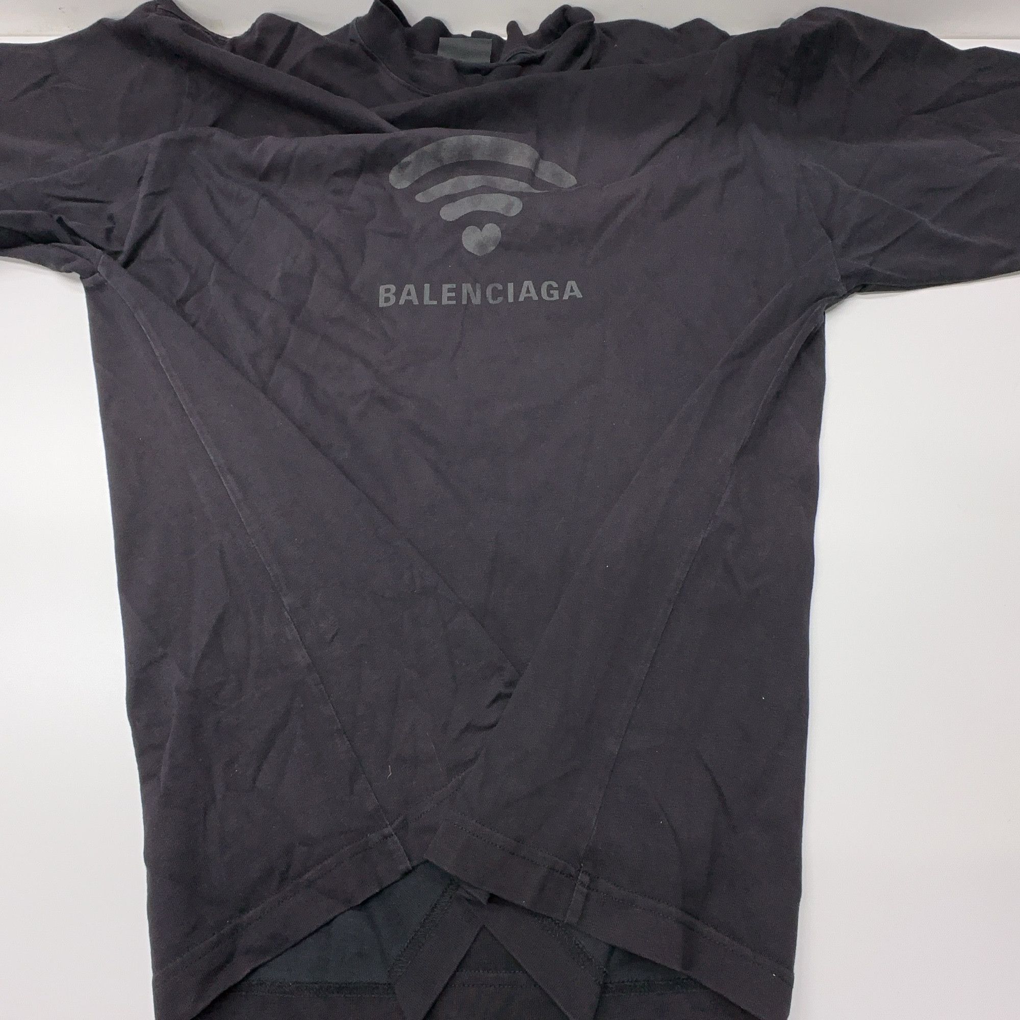 Balenciaga Balenciaga Heart Logo Short Sleeve T-Shirt Size S Size US S / EU 44-46 / 1 - 9 Thumbnail