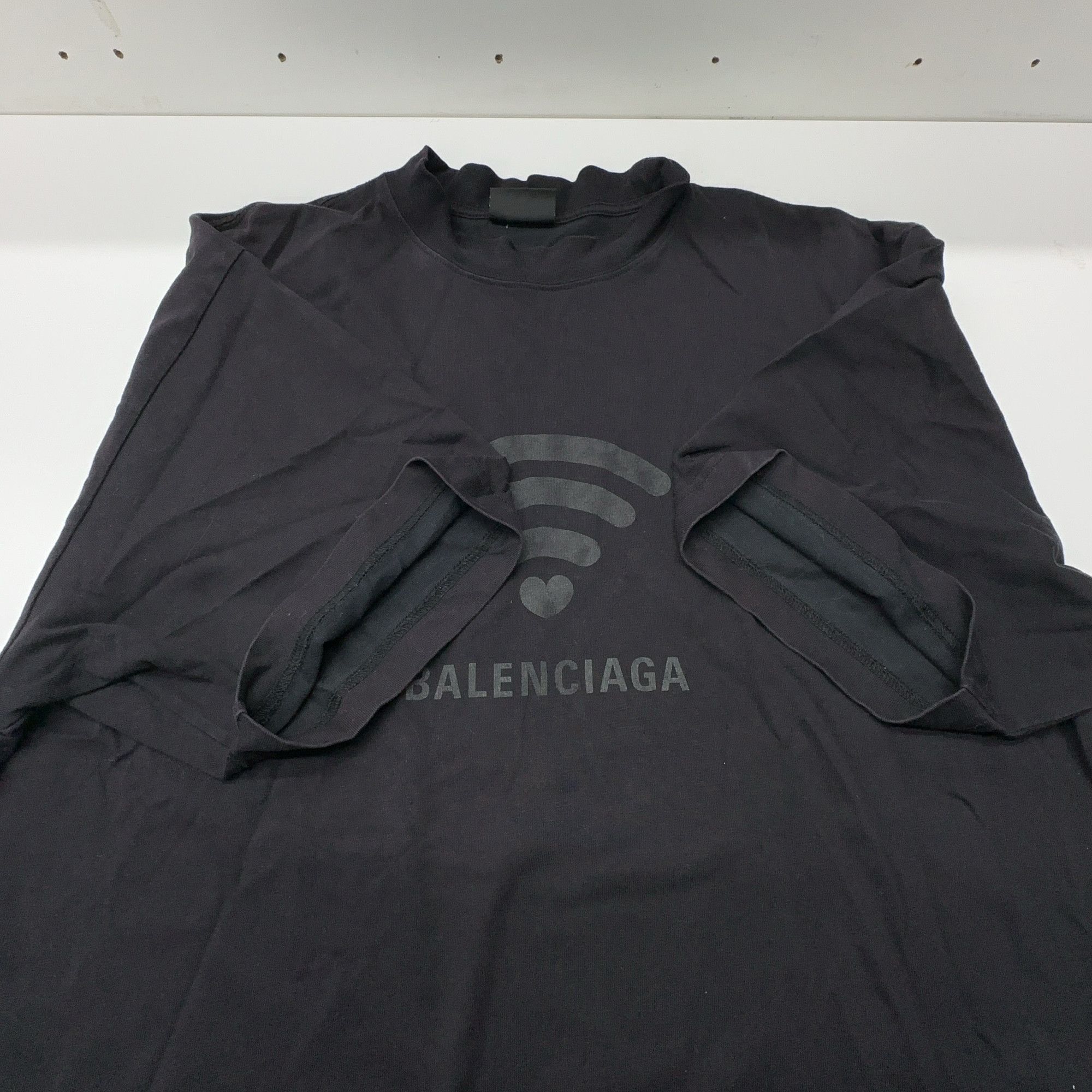 Balenciaga Balenciaga Heart Logo Short Sleeve T-Shirt Size S Size US S / EU 44-46 / 1 - 7 Thumbnail