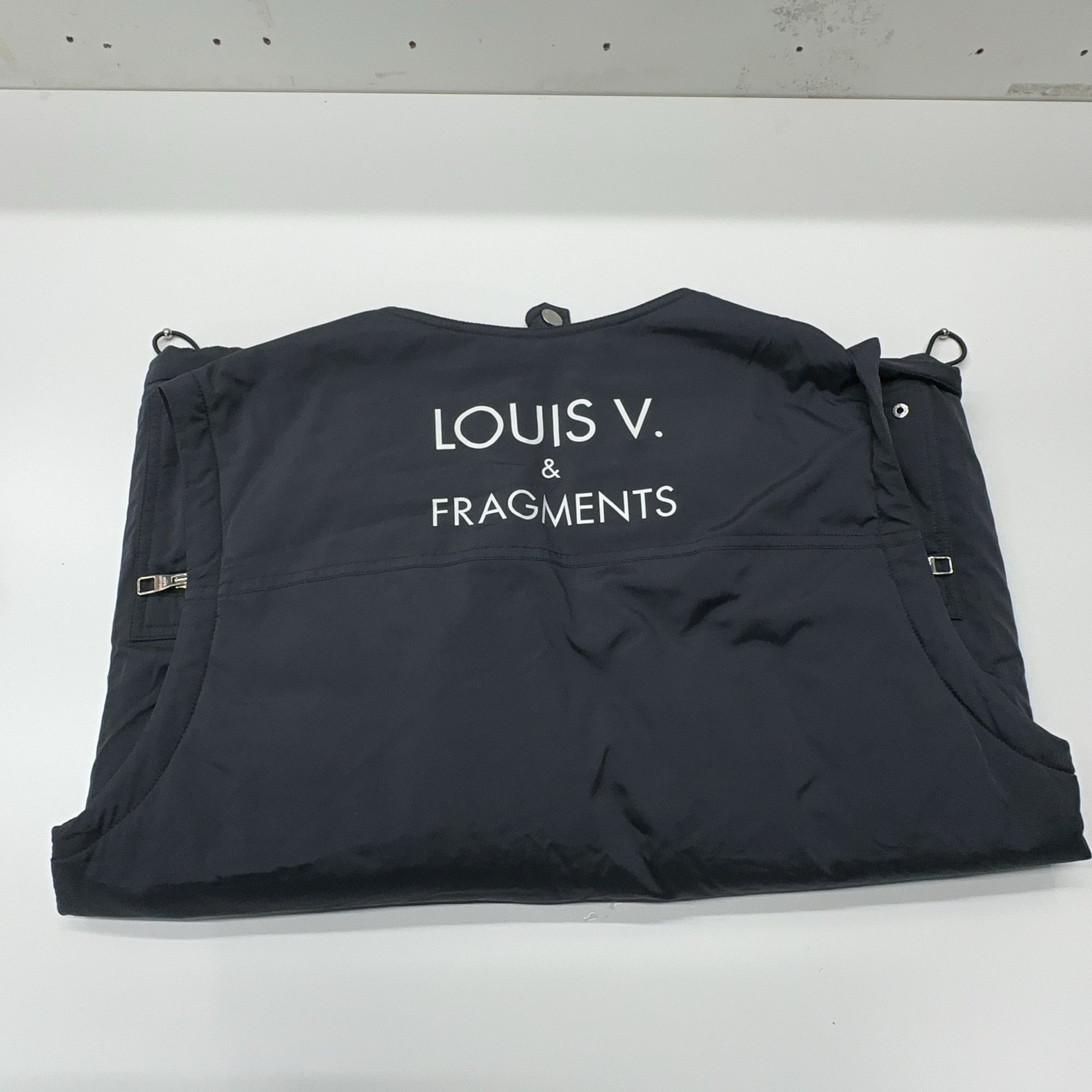 Louis Vuitton Louis Vuitton x Fragment Logo Vest Size 50 Size US M / EU 48-50 / 2 - 10 Thumbnail