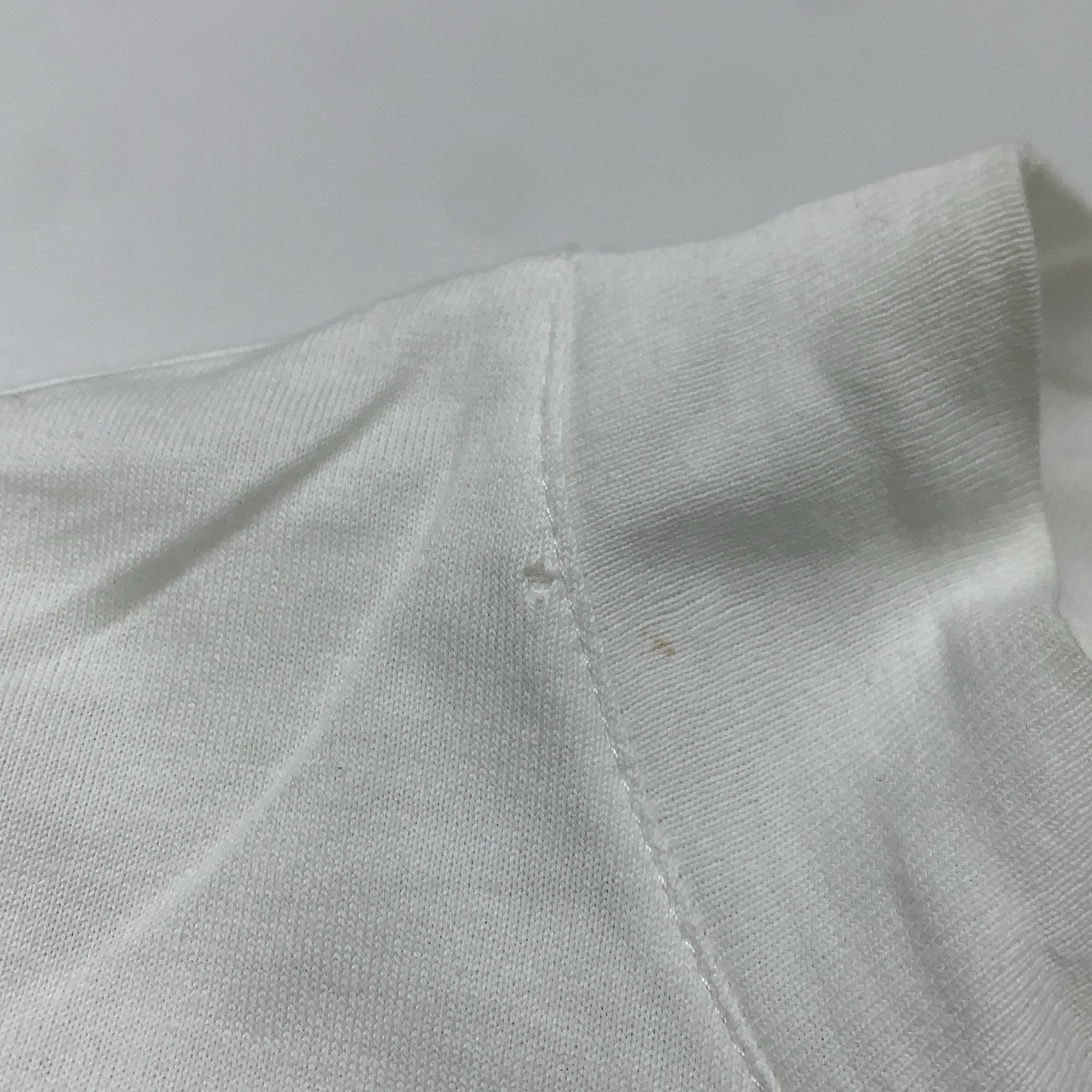 Louis Vuitton Louis Vuitton Embroidered Logo T-Shirt Size L Size US L / EU 52-54 / 3 - 6 Thumbnail