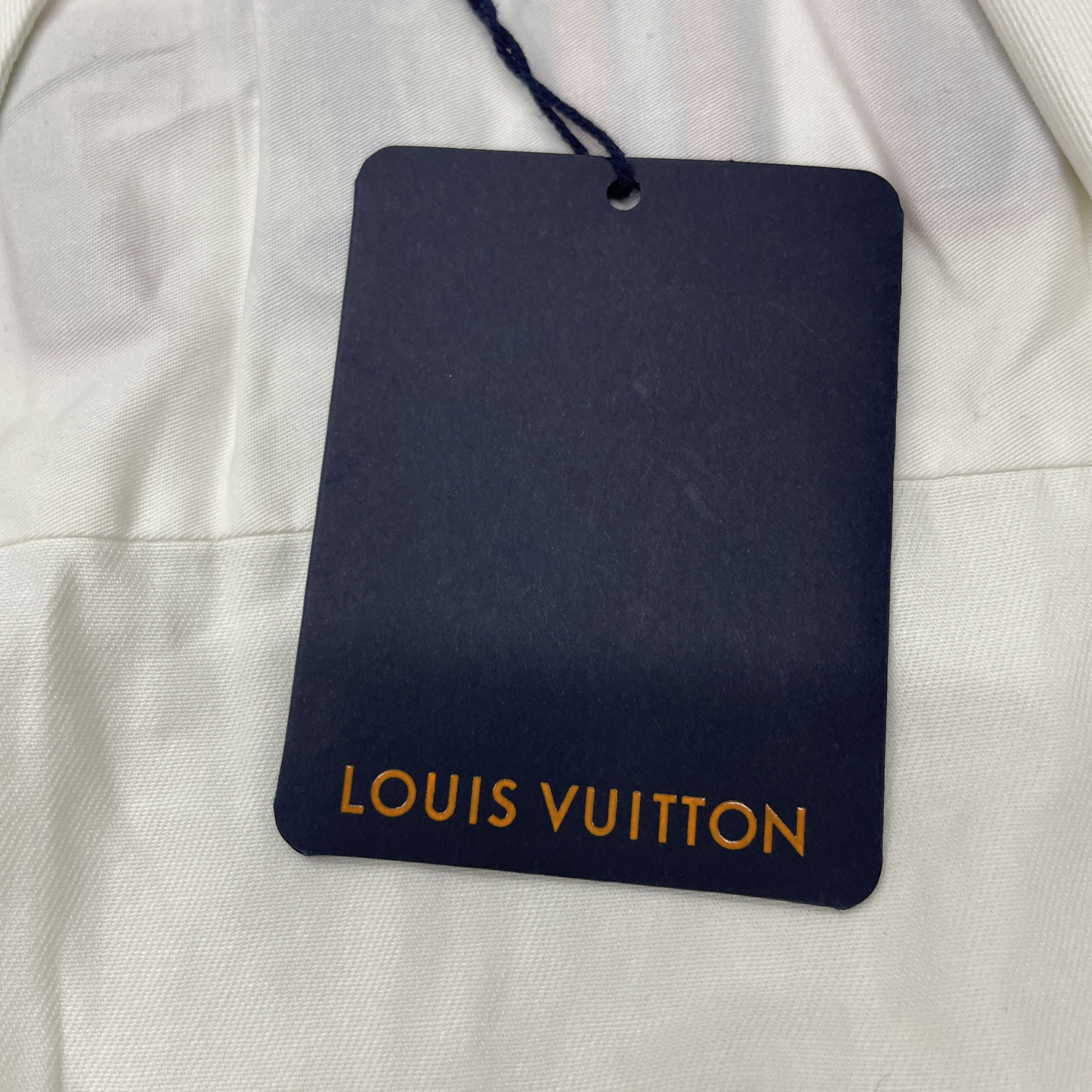 Louis Vuitton Louis Vuitton x NBA Logo Short Sleeve Shirt Size S Size US S / EU 44-46 / 1 - 5 Thumbnail