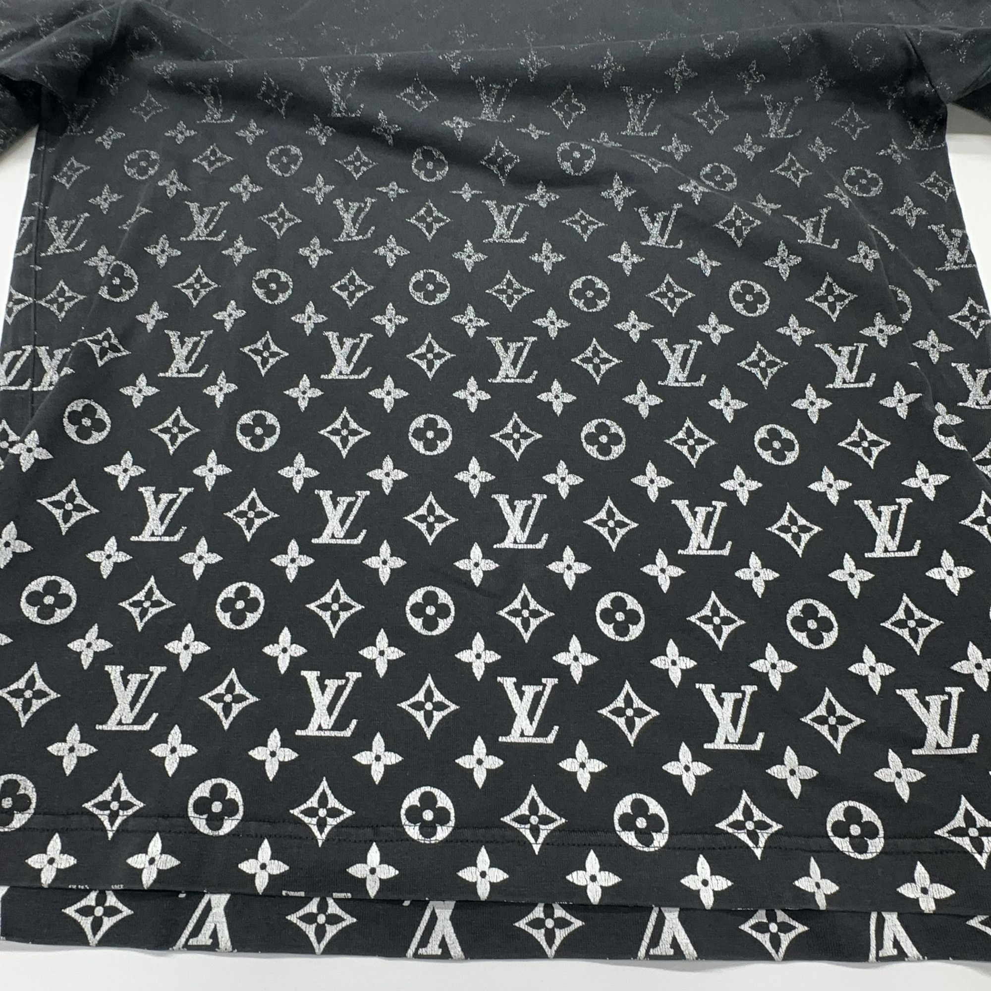 Louis Vuitton Louis Vuitton Monogram Gradient T-Shirt Size XS Size US XS / EU 42 / 0 - 7 Thumbnail