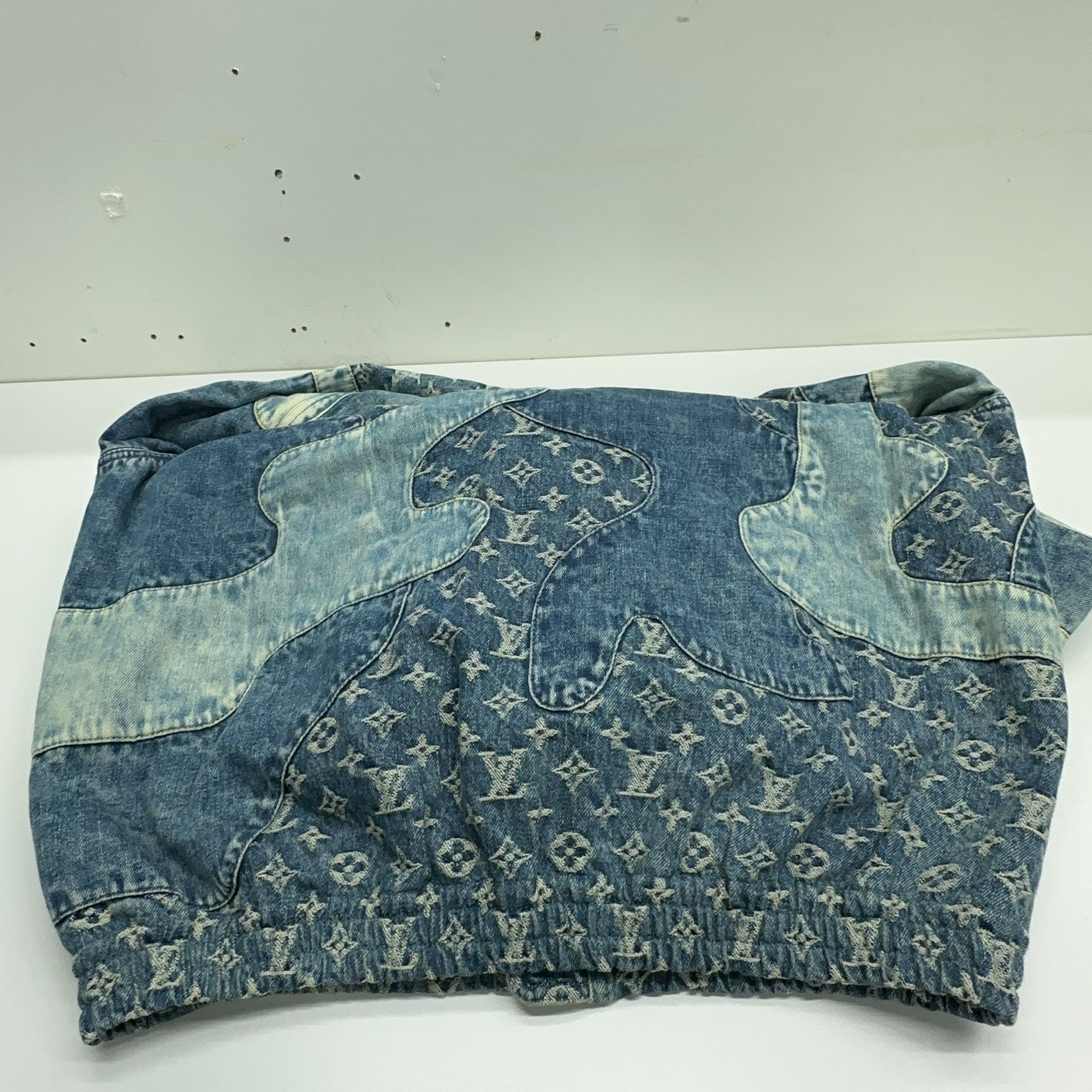 Louis Vuitton Louis Vuitton Monogram Hooded Denim Jacket Size 52 Size US L / EU 52-54 / 3 - 14 Thumbnail