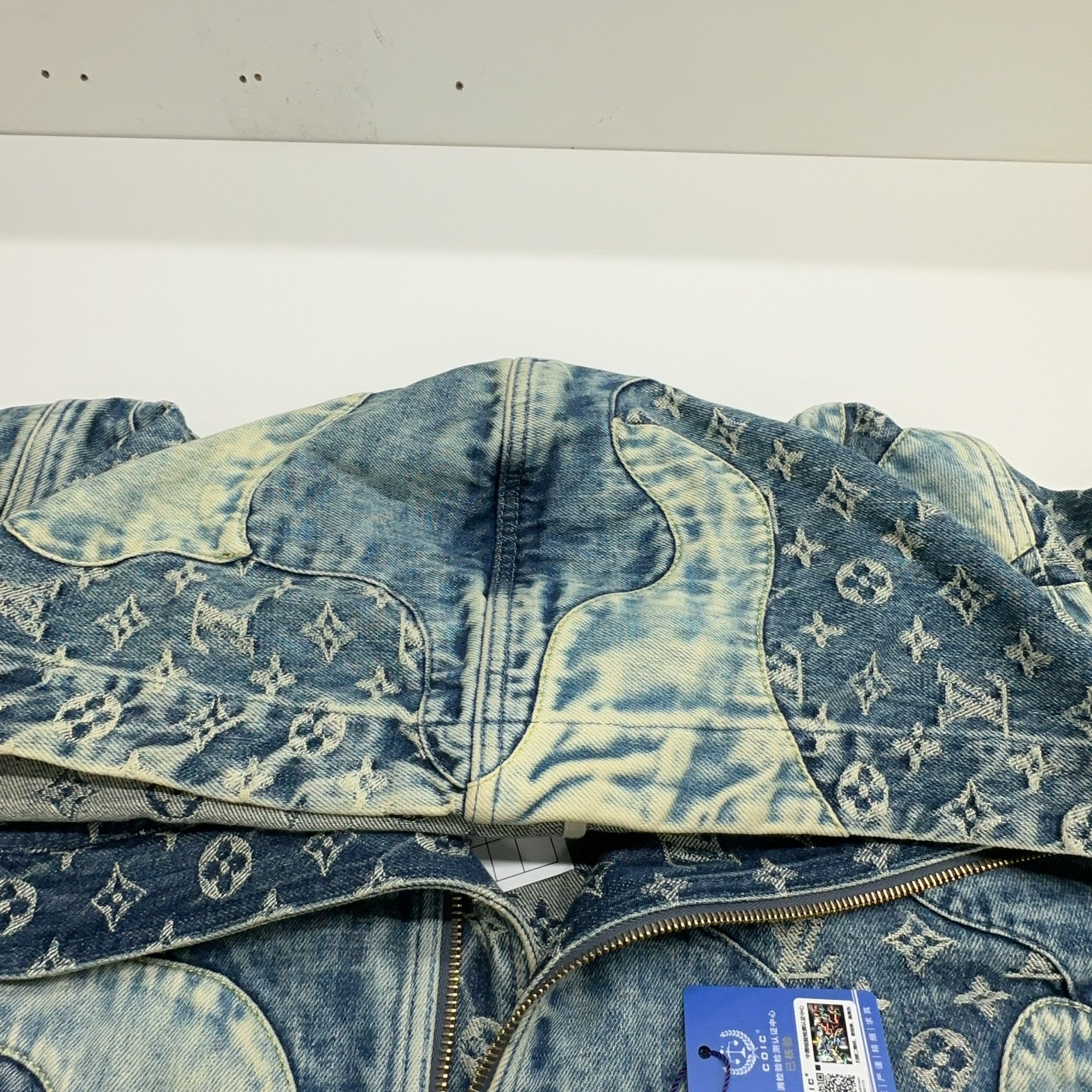 Louis Vuitton Louis Vuitton Monogram Hooded Denim Jacket Size 52 Size US L / EU 52-54 / 3 - 6 Thumbnail