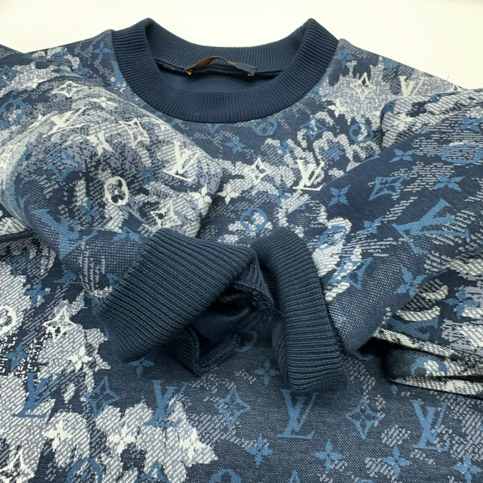 Louis Vuitton Louis Vuitton Monogram Print Sweatshirt Size M Size US M / EU 48-50 / 2 - 10 Thumbnail