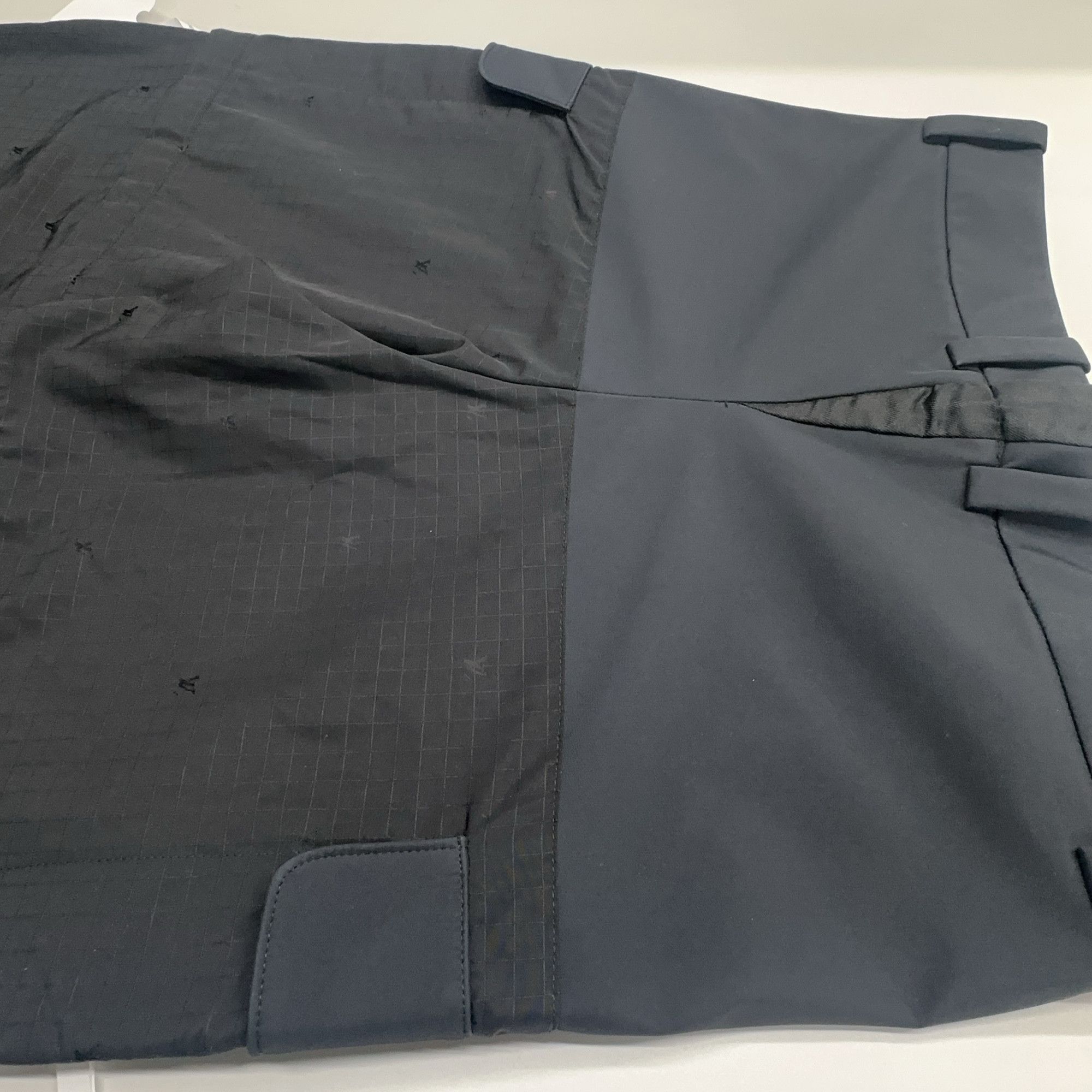 Louis Vuitton Louis Vuitton Logo Pattern Technical Pants Size 46 Size US 30 / EU 46 - 8 Thumbnail