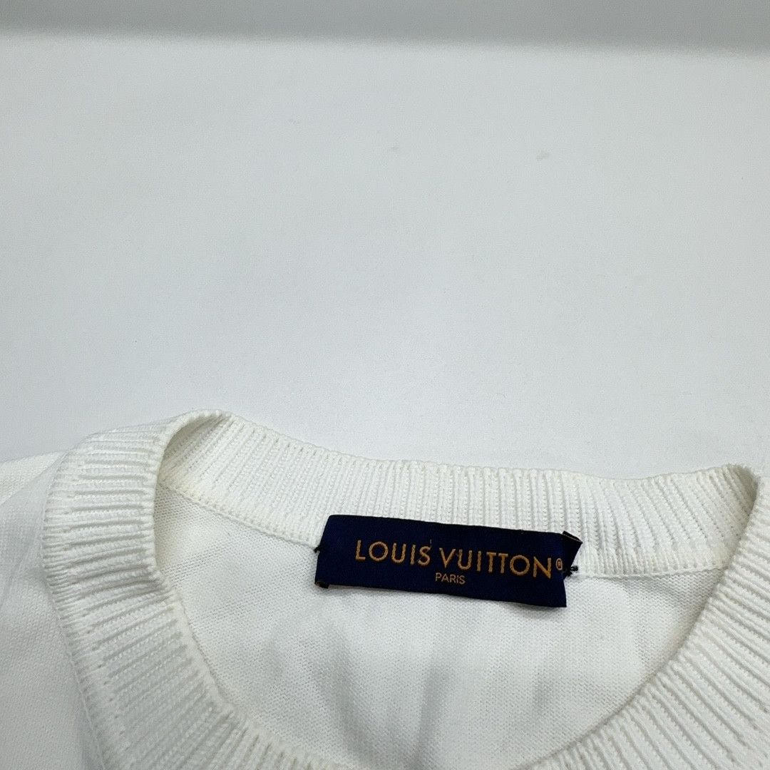Louis Vuitton Louis Vuitton Logo T-Shirt White Size L Size US L / EU 52-54 / 3 - 4 Thumbnail