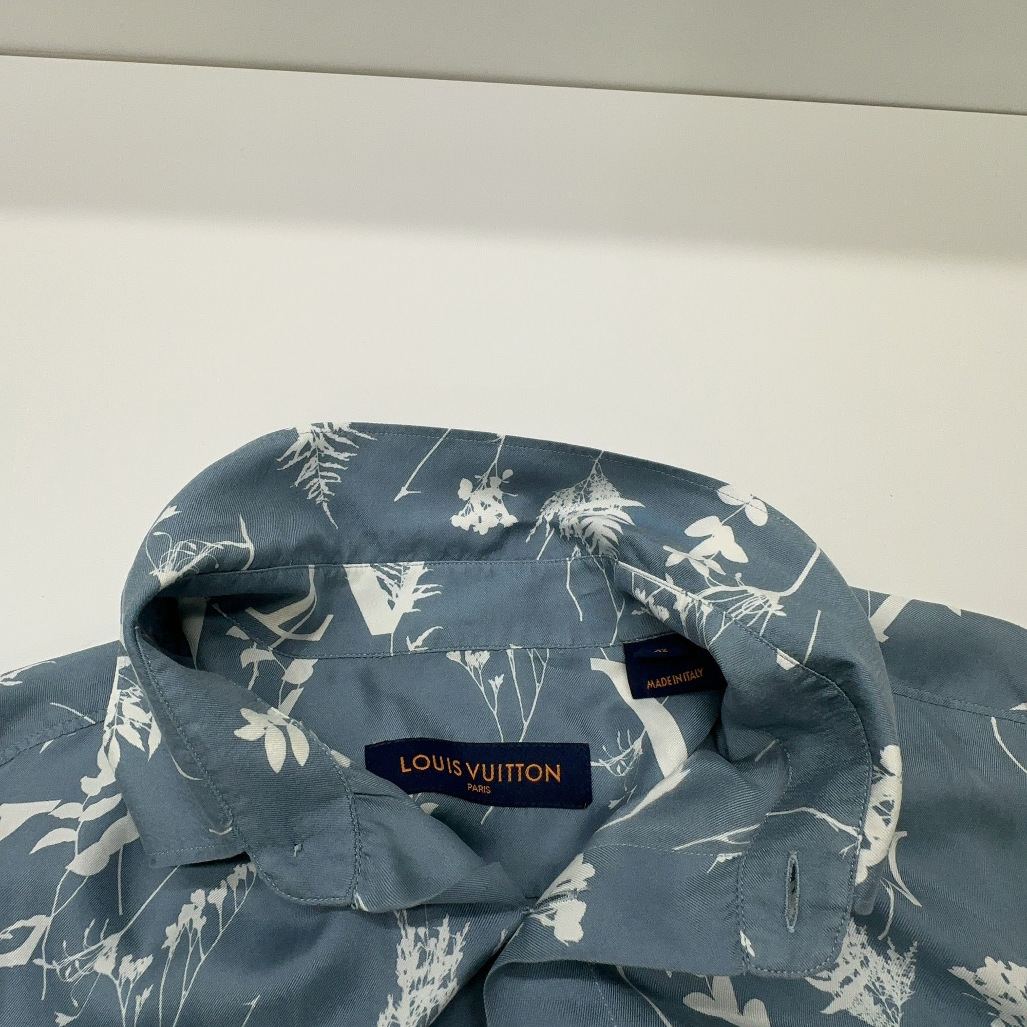 Louis Vuitton Louis Vuitton Floral Logo Silk Shirt Size XL Size US XL / EU 56 / 4 - 6 Thumbnail