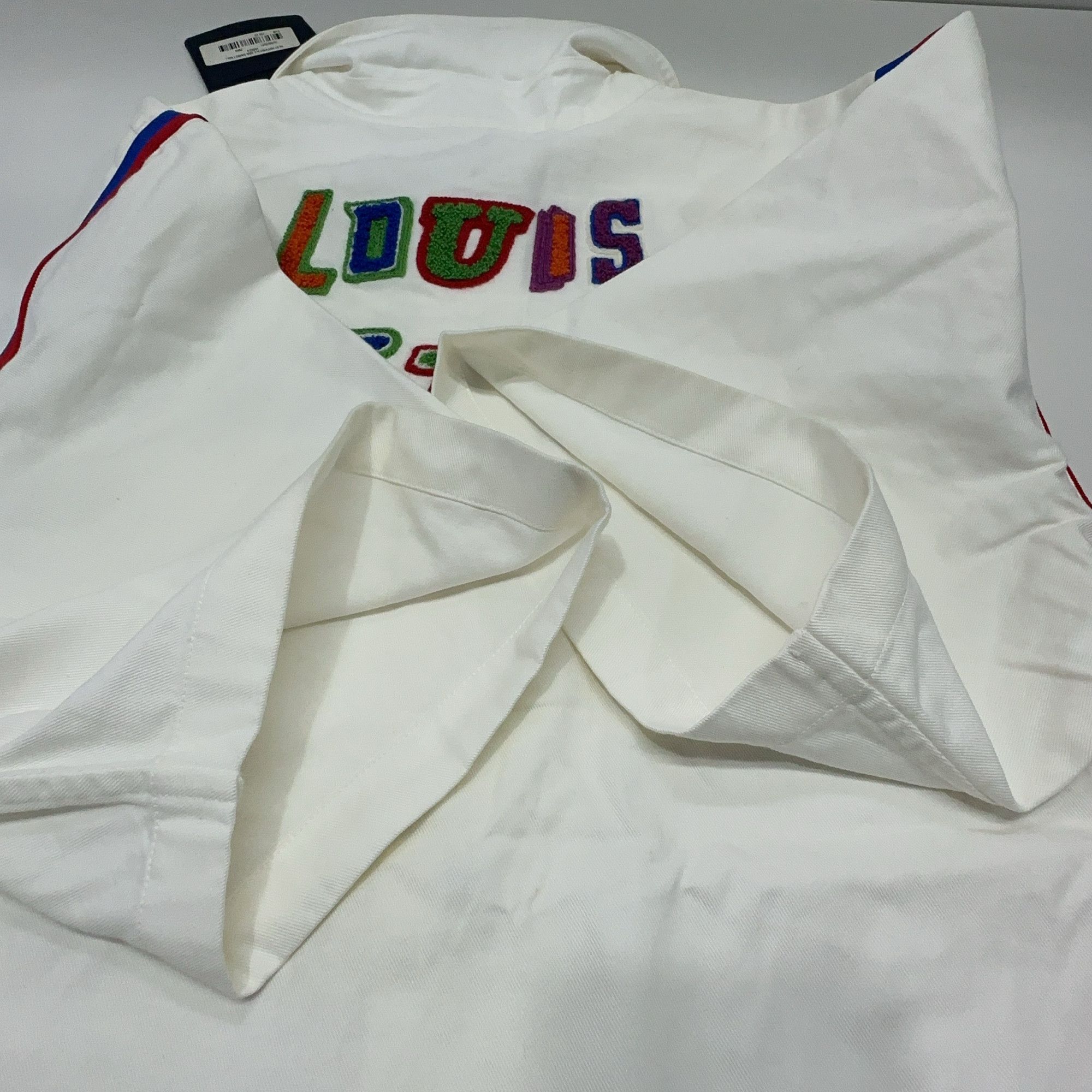 Louis Vuitton Louis Vuitton x NBA Logo Shirt Size L Size US L / EU 52-54 / 3 - 12 Thumbnail