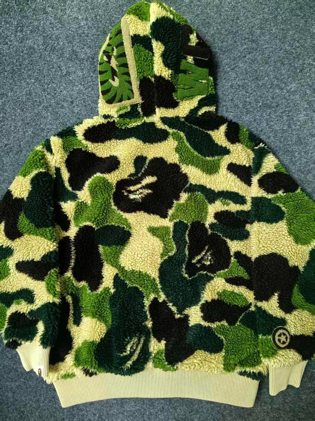 Bape BAPE ABC Camo Shark Hoodie Size M Size US M / EU 48-50 / 2 - 3 Thumbnail