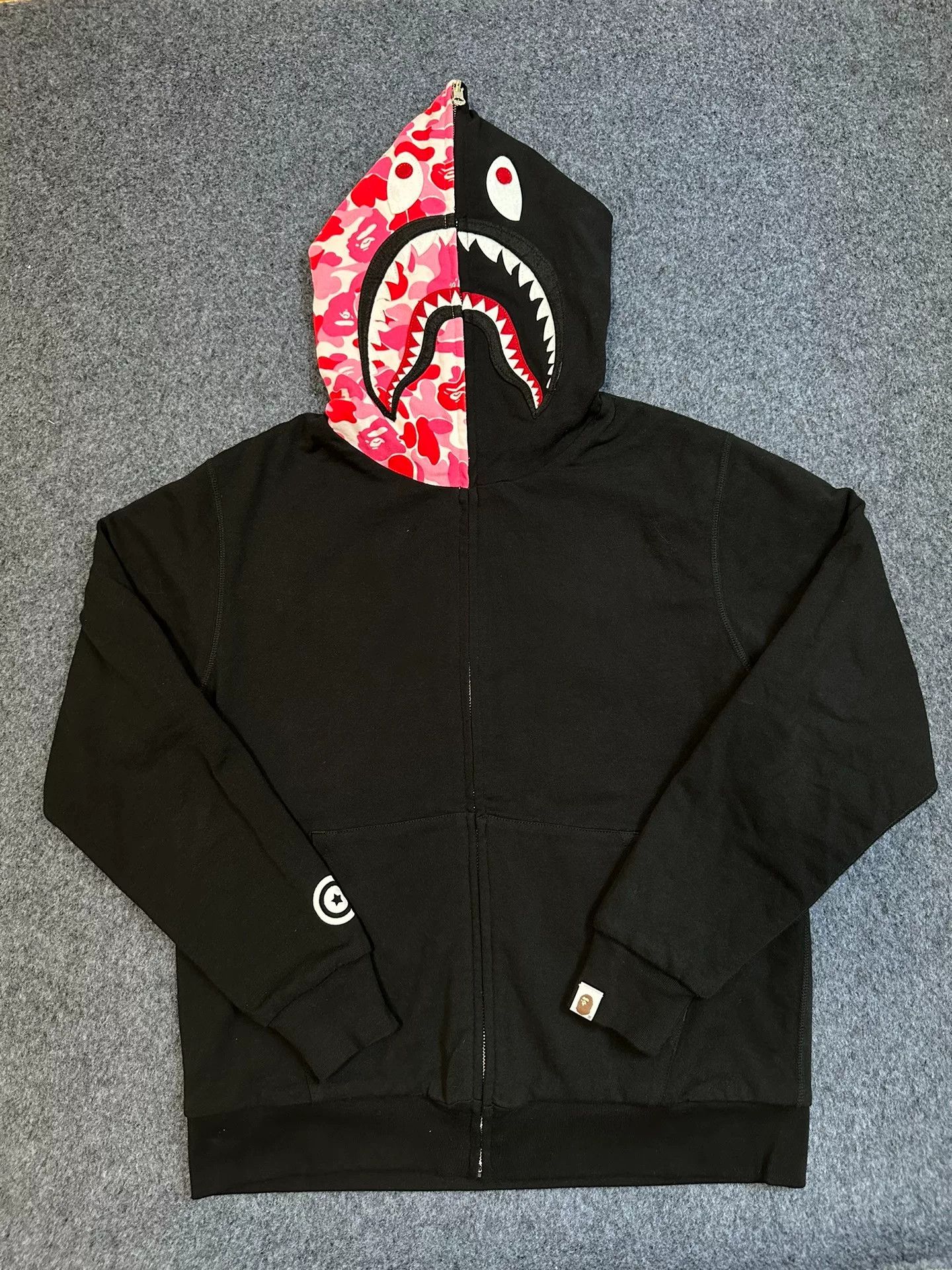 Bape A Bathing Ape Split Camo Shark Hoodie Size L Size US L / EU 52-54 / 3 - 3 Thumbnail