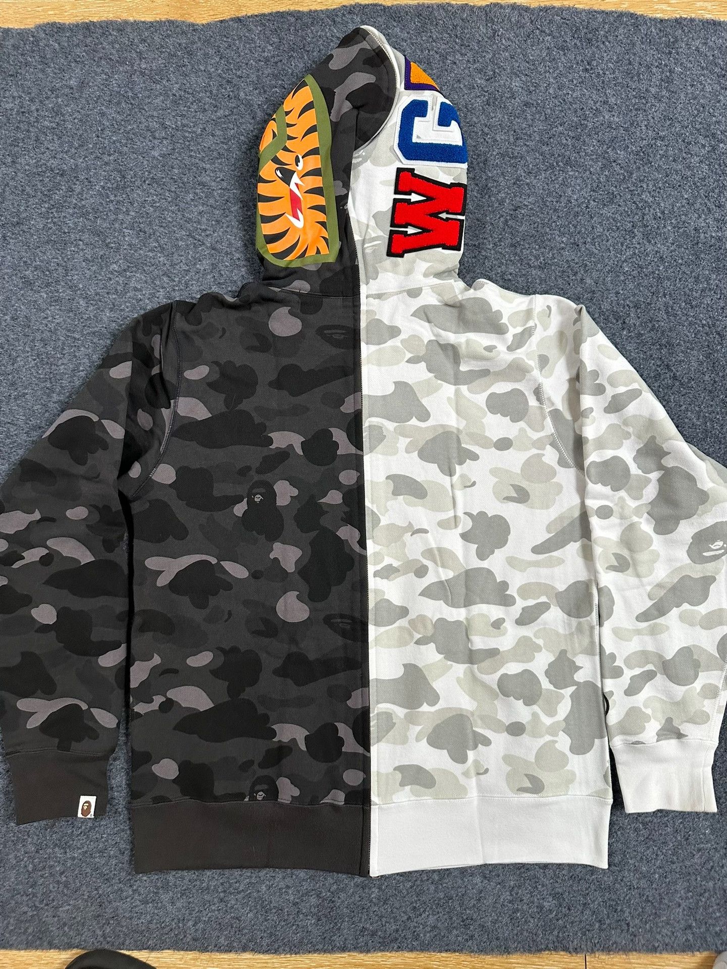 Bape A Bathing Ape Split Camo Shark Hoodie Size XL Size US XL / EU 56 / 4 - 3 Thumbnail