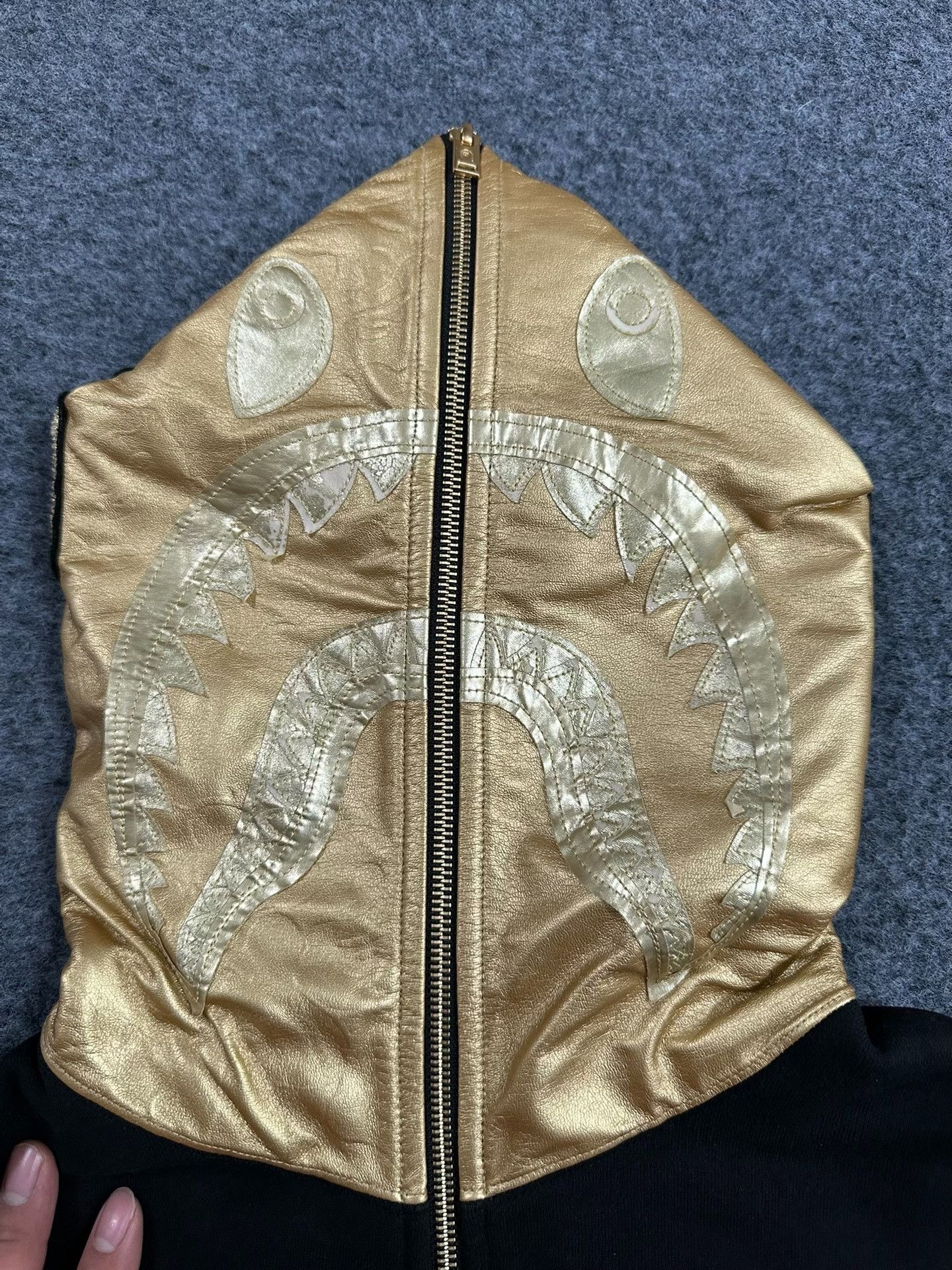 Bape Bape Gold Shark Hoodie Size L Size US L / EU 52-54 / 3 - 5 Thumbnail