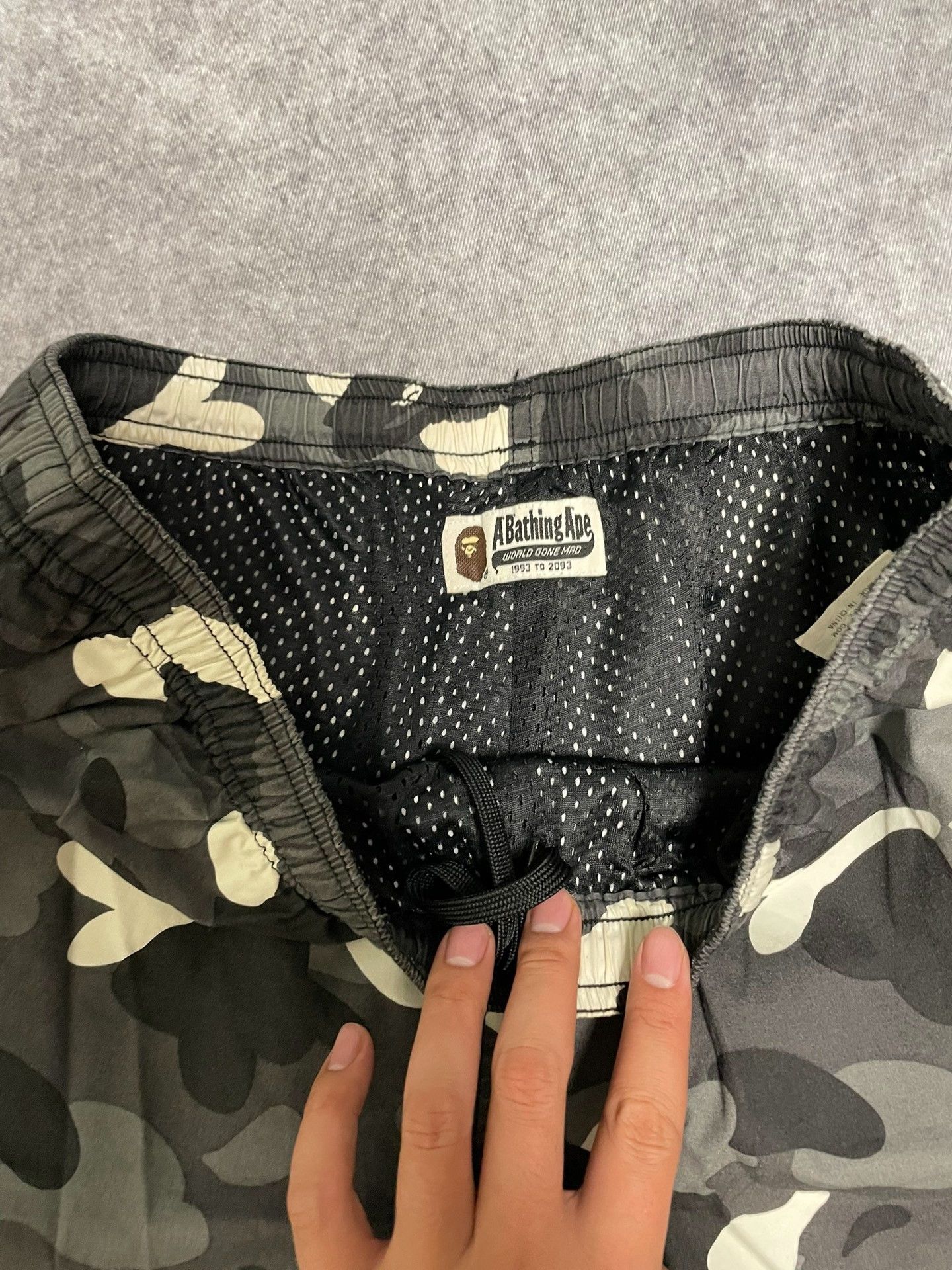 Bape A Bathing Ape Camo Shorts Size XL Size US 36 / EU 52 - 4 Thumbnail