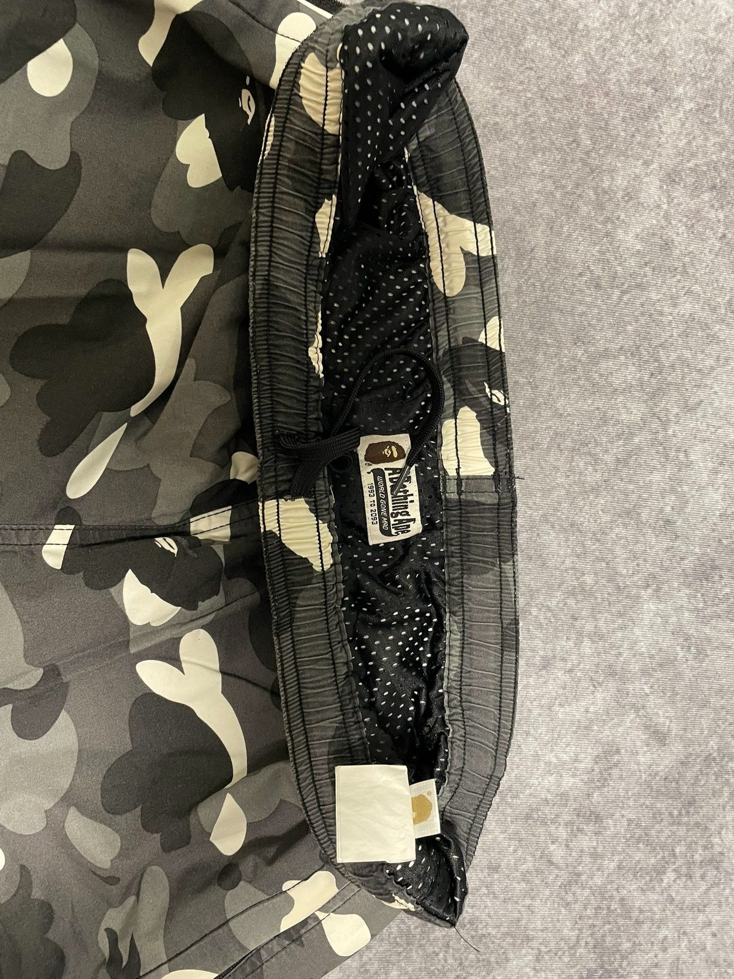 Bape A Bathing Ape Camo Shorts Size XL Size US 36 / EU 52 - 5 Thumbnail