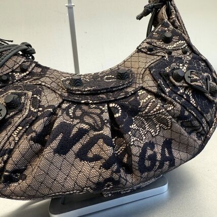 Balenciaga le cagole xs shoulder bag in black dentelle and beige nappa lambskin Size ONE SIZE - 2 Thumbnail