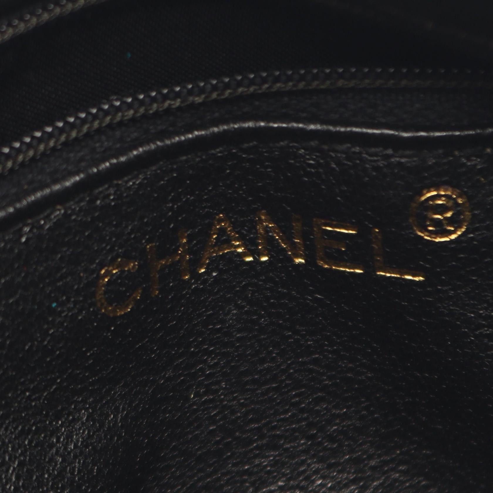 Chanel Chanel Chanel Matelasse Fabric Shoulder Bag Textile Shoulder Bag DUTY FREE for USA Size ONE SIZE - 4 Thumbnail