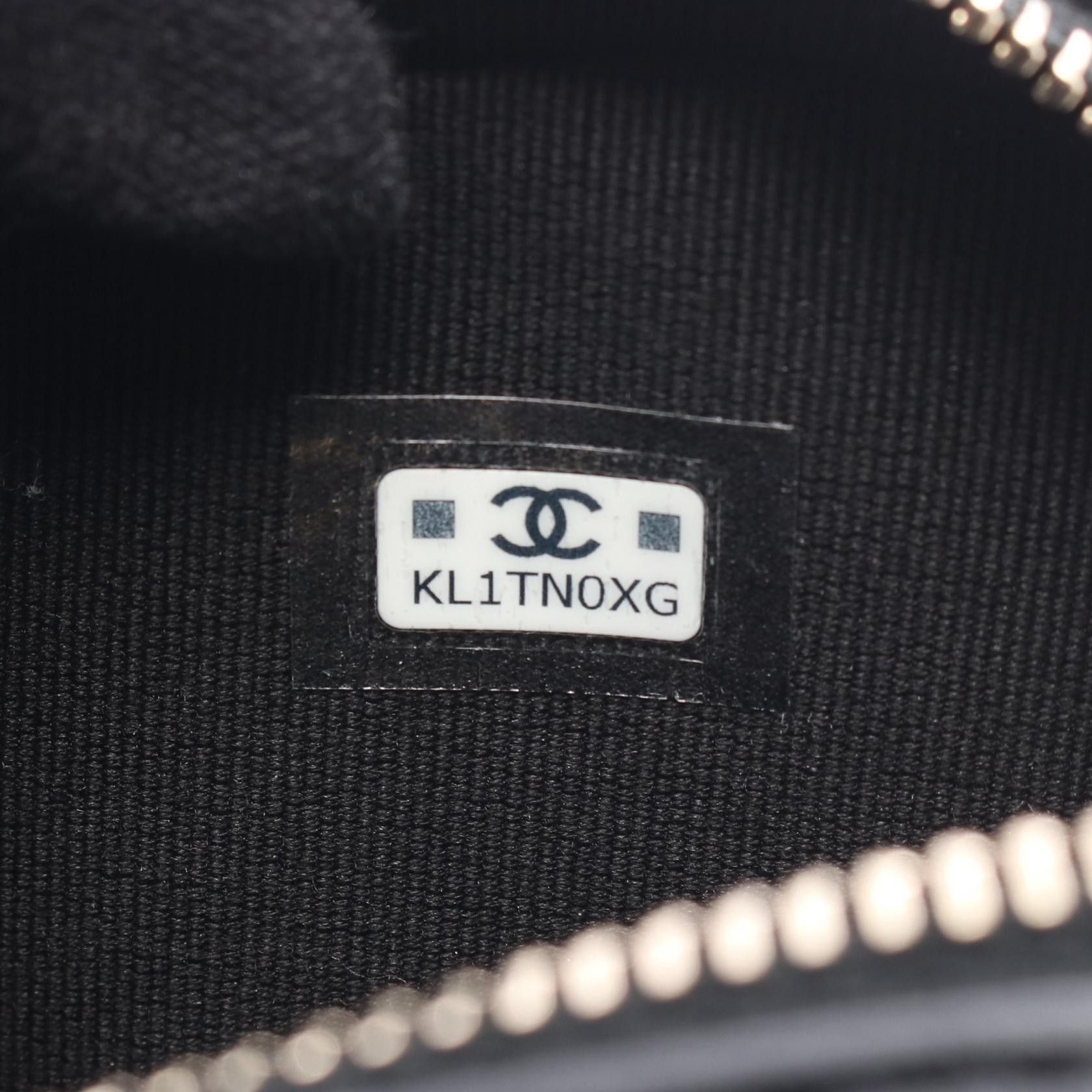 Chanel Chanel Chanel Heart Matelasse Leather Shoulder Bag Leather Shoulder Bag AP2784 DUTY FREE for USA Size ONE SIZE - 5 Thumbnail