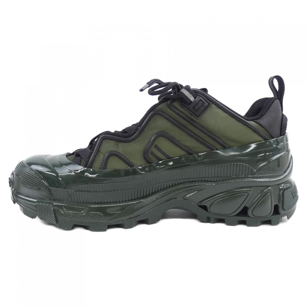 Burberry Burberry Burberry Sneakers Plastic / Synthetic Shoes 8027252 DUTY FREE for USA Size ONE SIZE - 2 Thumbnail