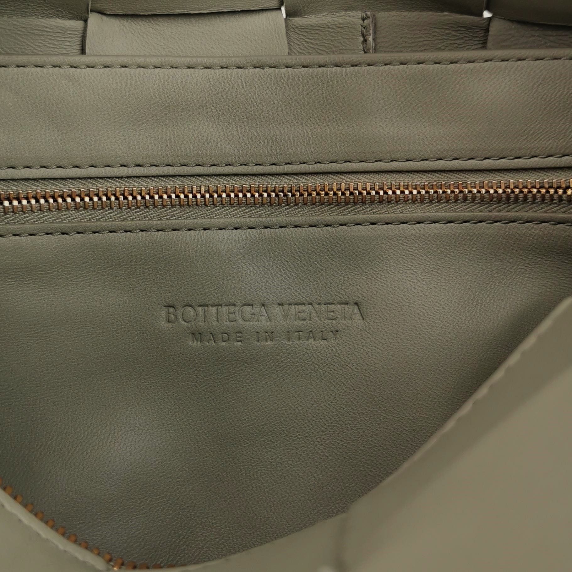Bottega Veneta Bottega Veneta Women os Shoulder Bags Size ONE SIZE - 8 Thumbnail