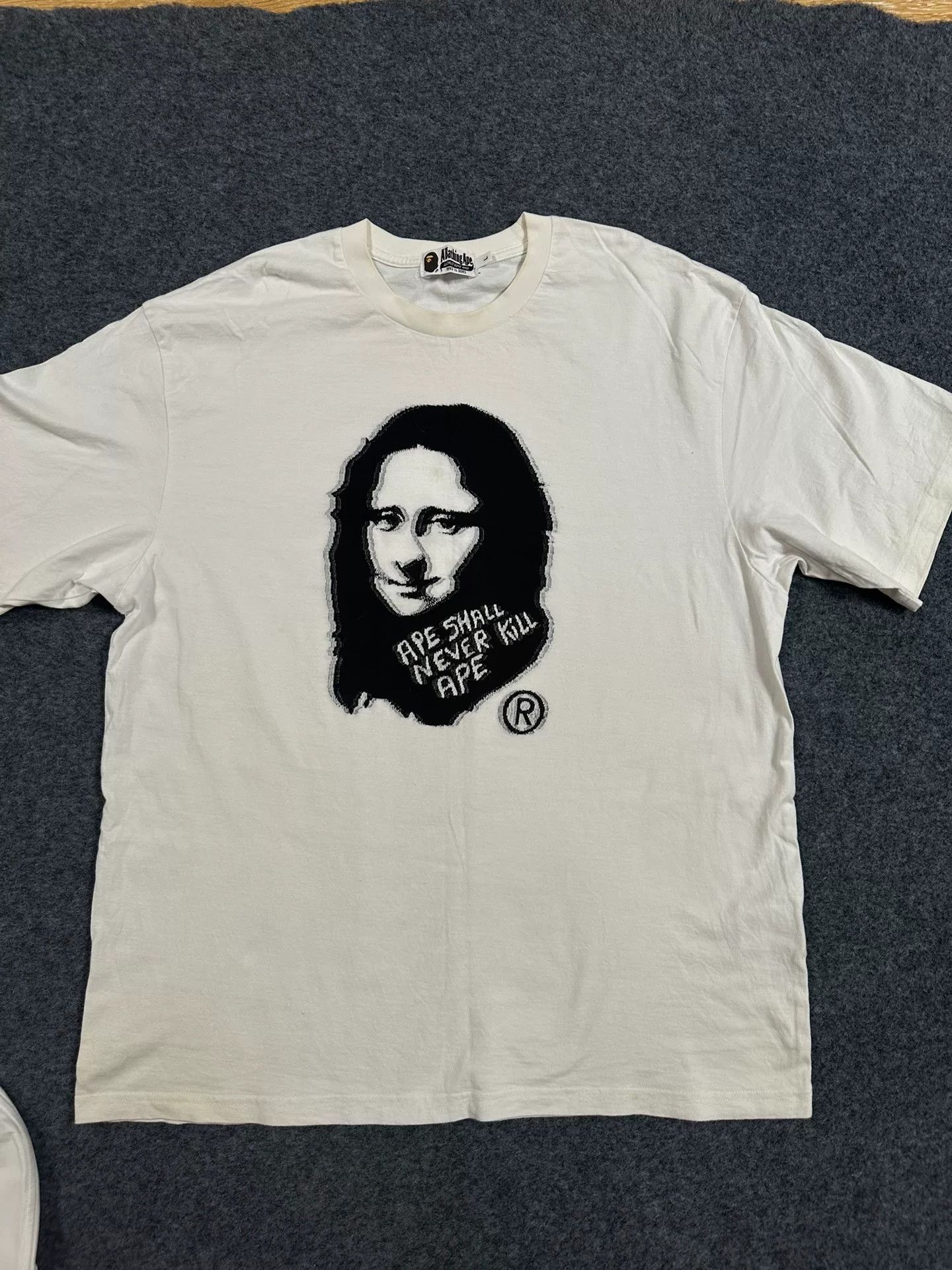 Bape BAPE Mona Lisa Graphic T-Shirt Size L Size US L / EU 52-54 / 3 - 2 Thumbnail