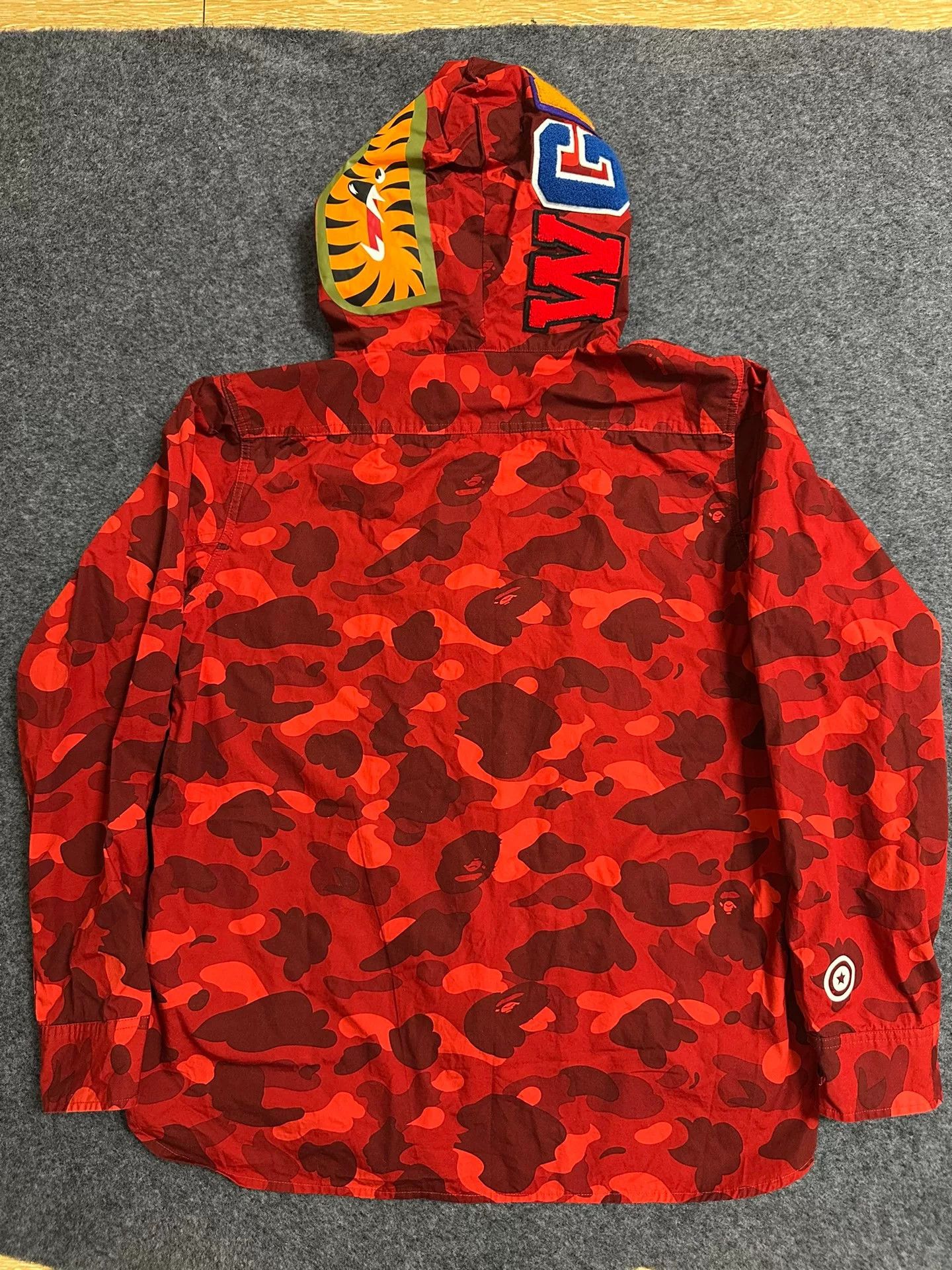 Bape Bape Red Camo Shark Shirt Jacket Size XXL Size US XXL / EU 58 / 5 - 3 Thumbnail