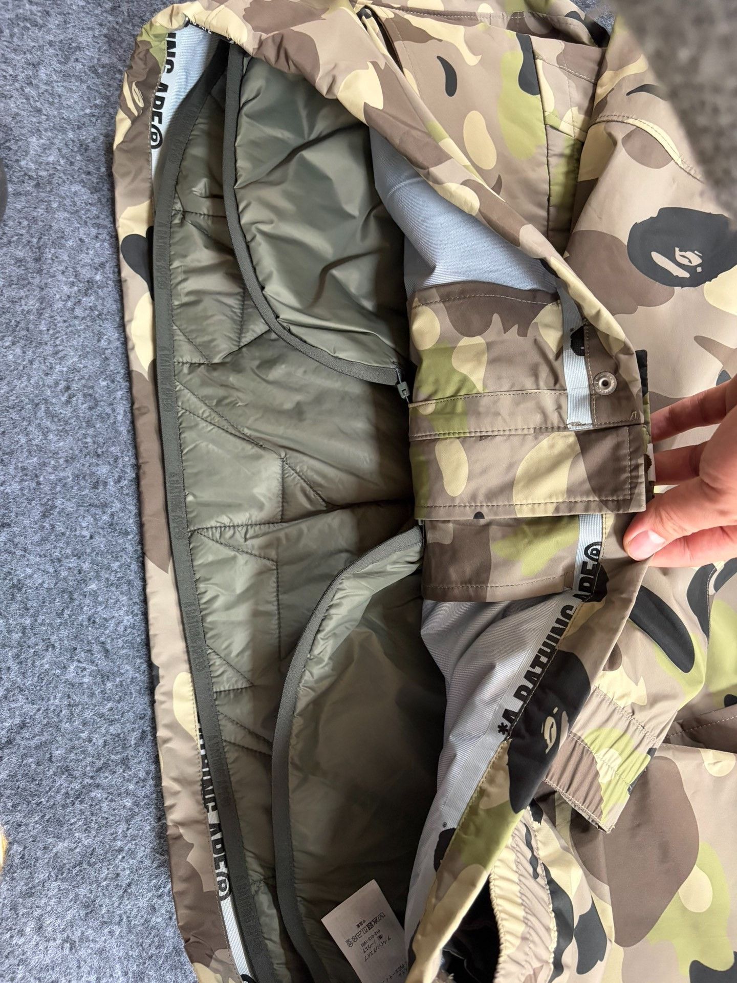 Bape Bape Camo 2-in-1 Jacket Size L Size US L / EU 52-54 / 3 - 10 Thumbnail