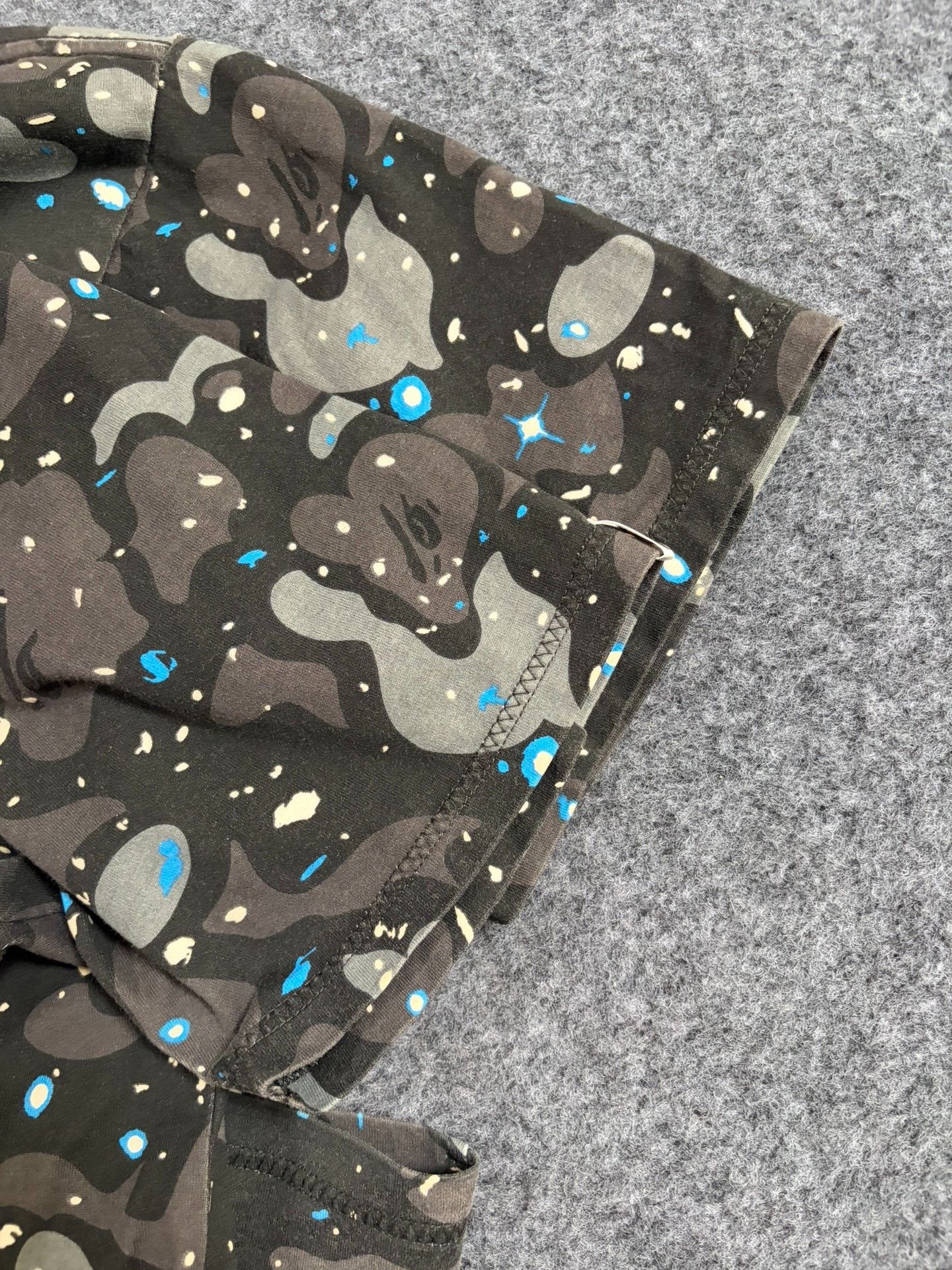 Bape BAPE Space Camo Shark T-Shirt Size L Size US L / EU 52-54 / 3 - 9 Thumbnail