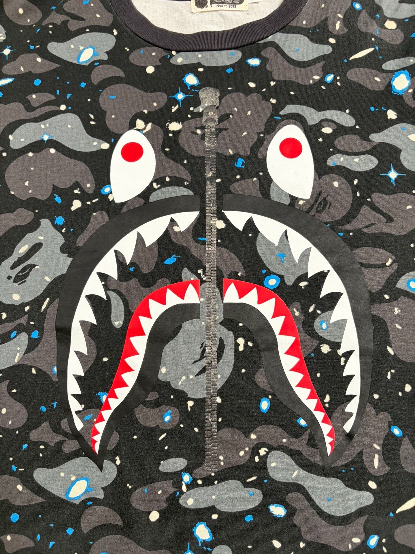 Bape BAPE Space Camo Shark T-Shirt Size L Size US L / EU 52-54 / 3 - 4 Thumbnail