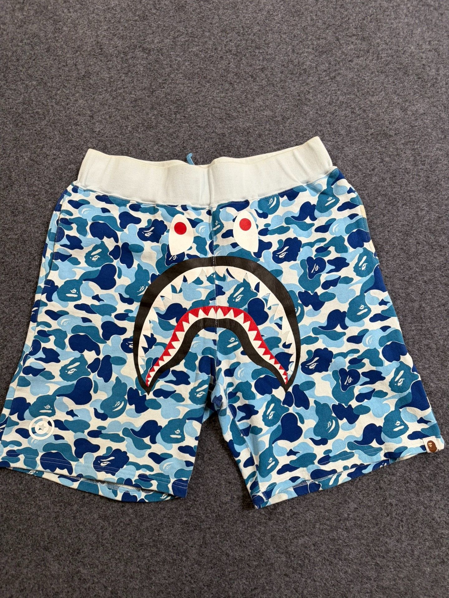 Bape A Bathing Ape ABC Camo Shark Shorts Size XL Size US 36 / EU 52 - 2 Thumbnail