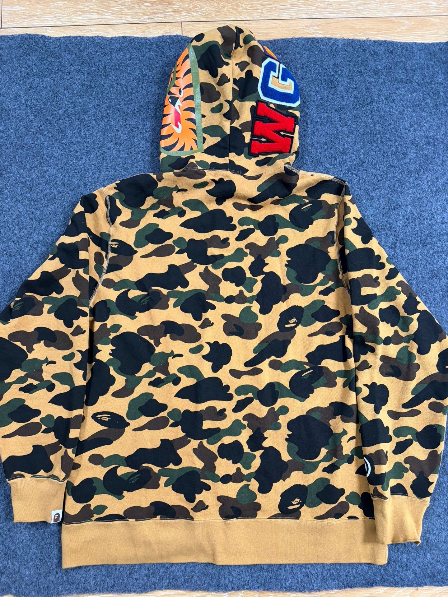 Bape BAPE Camo Shark Zip-Up Hoodie 2XL Size US XXL / EU 58 / 5 - 3 Thumbnail
