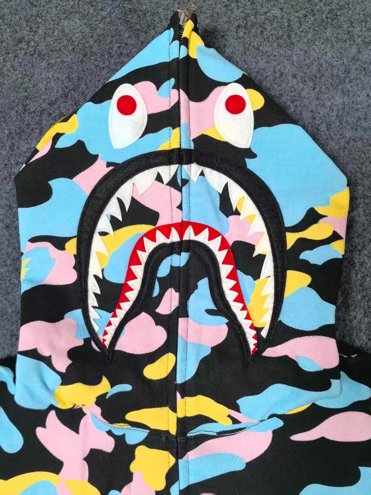 Bape A Bathing Ape Multi Camo Shark Hoodie Size L Size US L / EU 52-54 / 3 - 3 Thumbnail