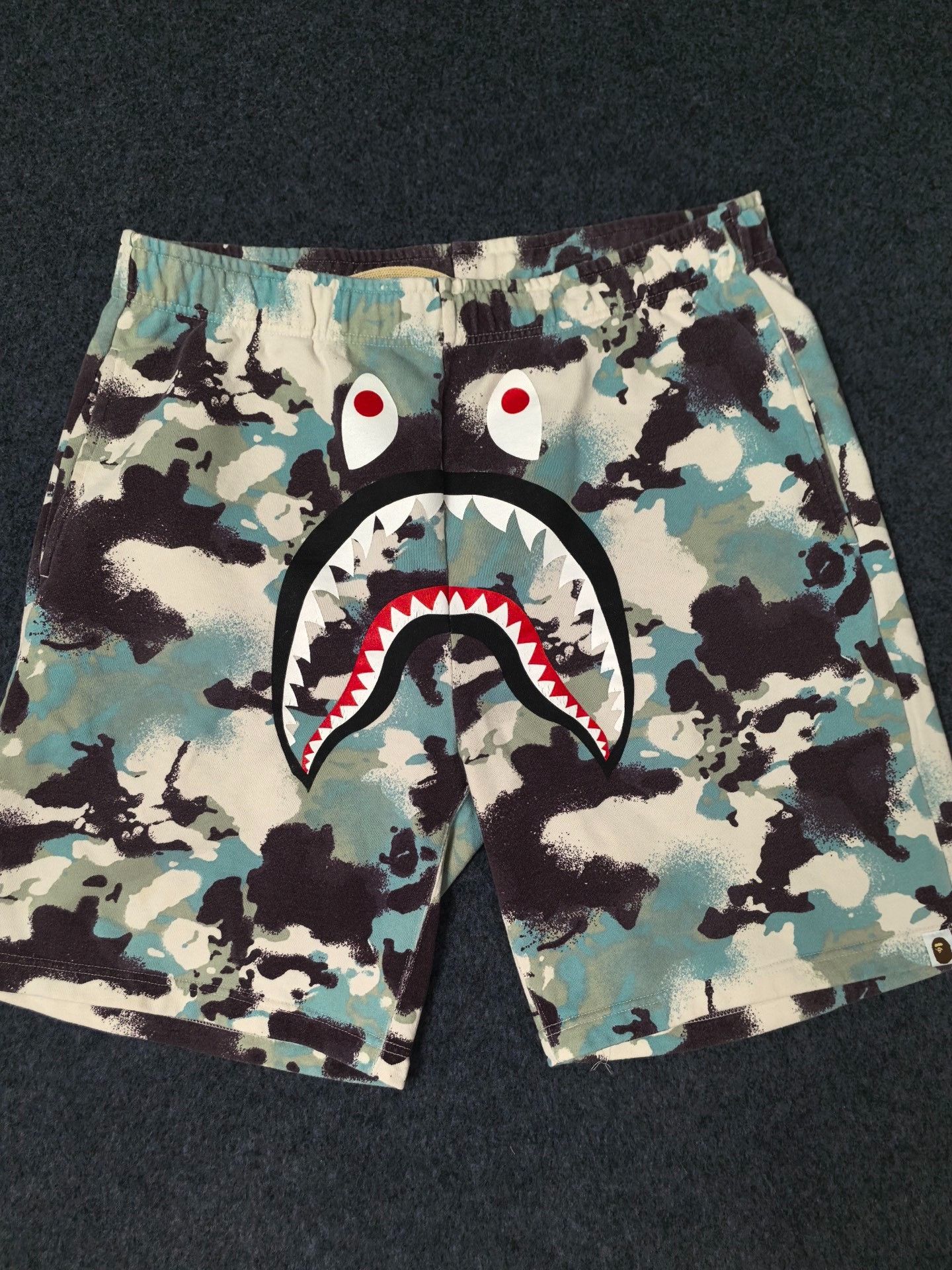 Bape A Bathing Ape Shark Camo Shorts Size 2XL Size US 38 / EU 54 - 2 Thumbnail
