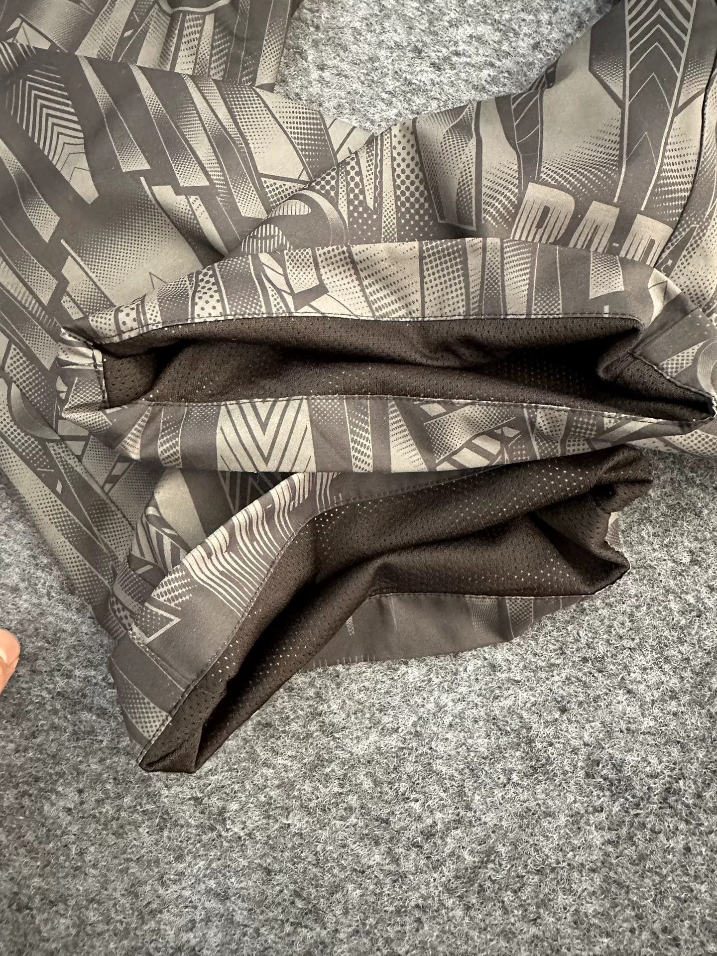 Bape A Bathing Ape Geometric Camo Cargo Pants Size XL Size US 36 / EU 52 - 4 Thumbnail